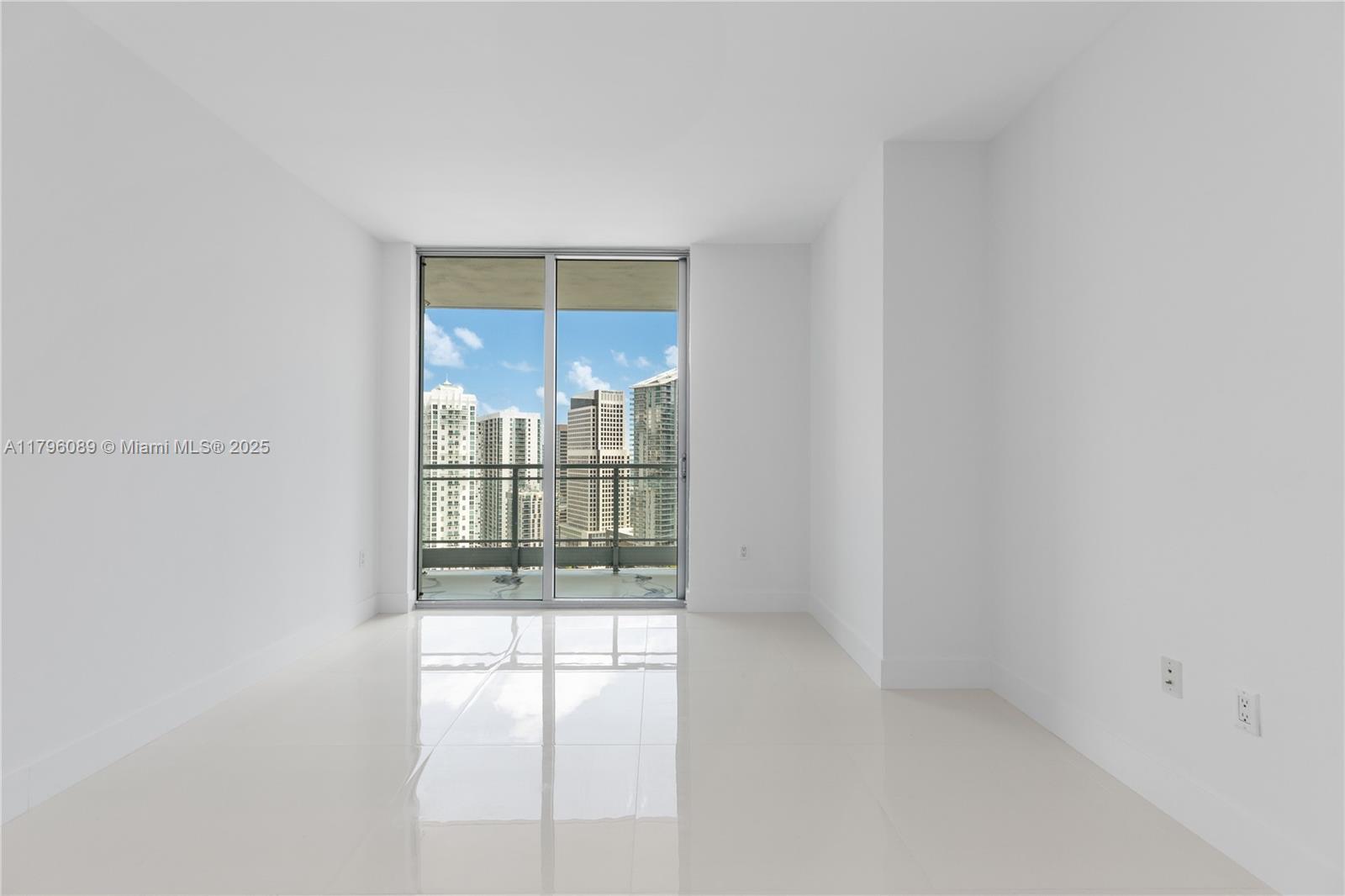 90 SW 3rd St # 3501