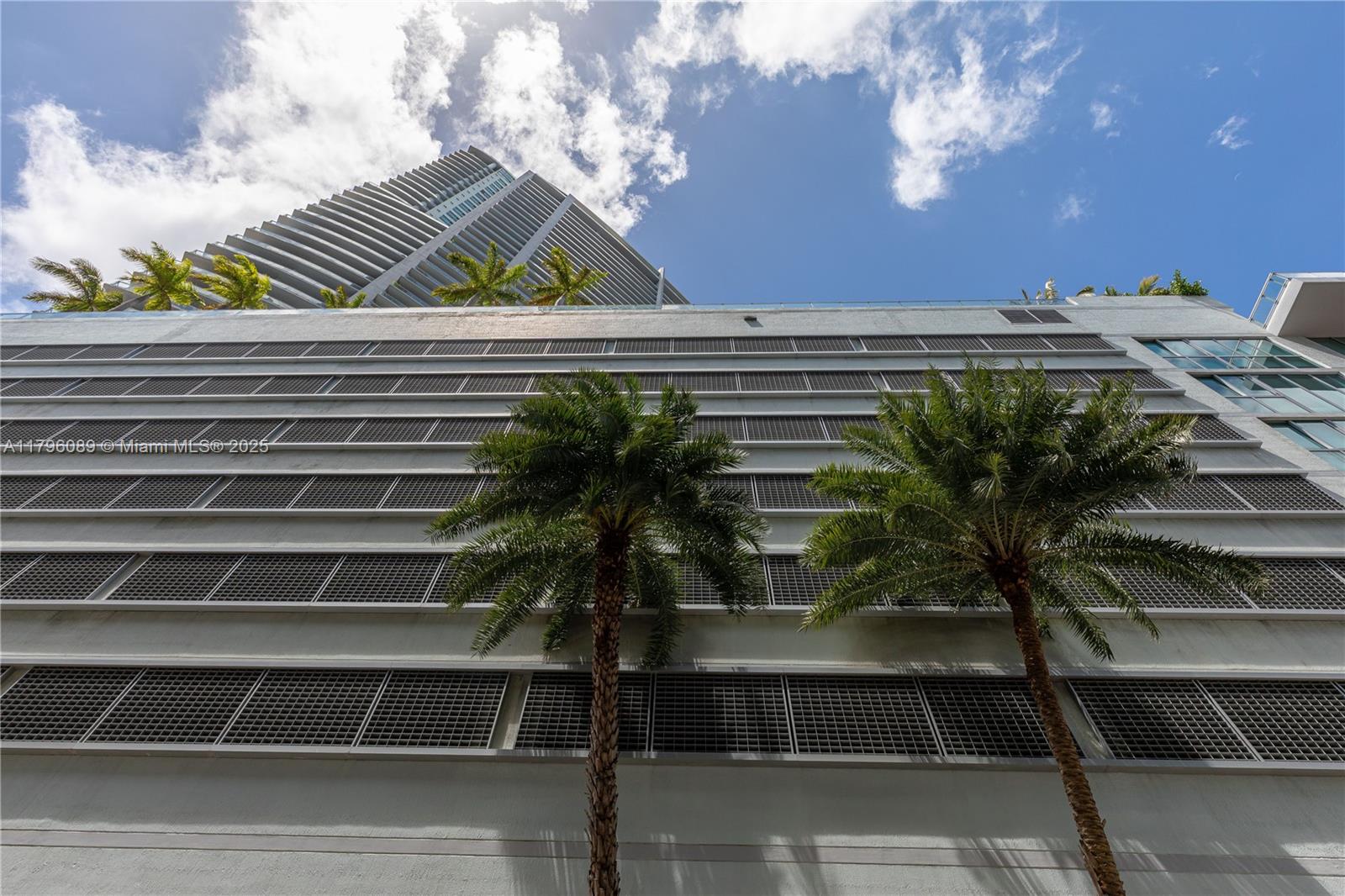 90 SW 3rd St # 3501
