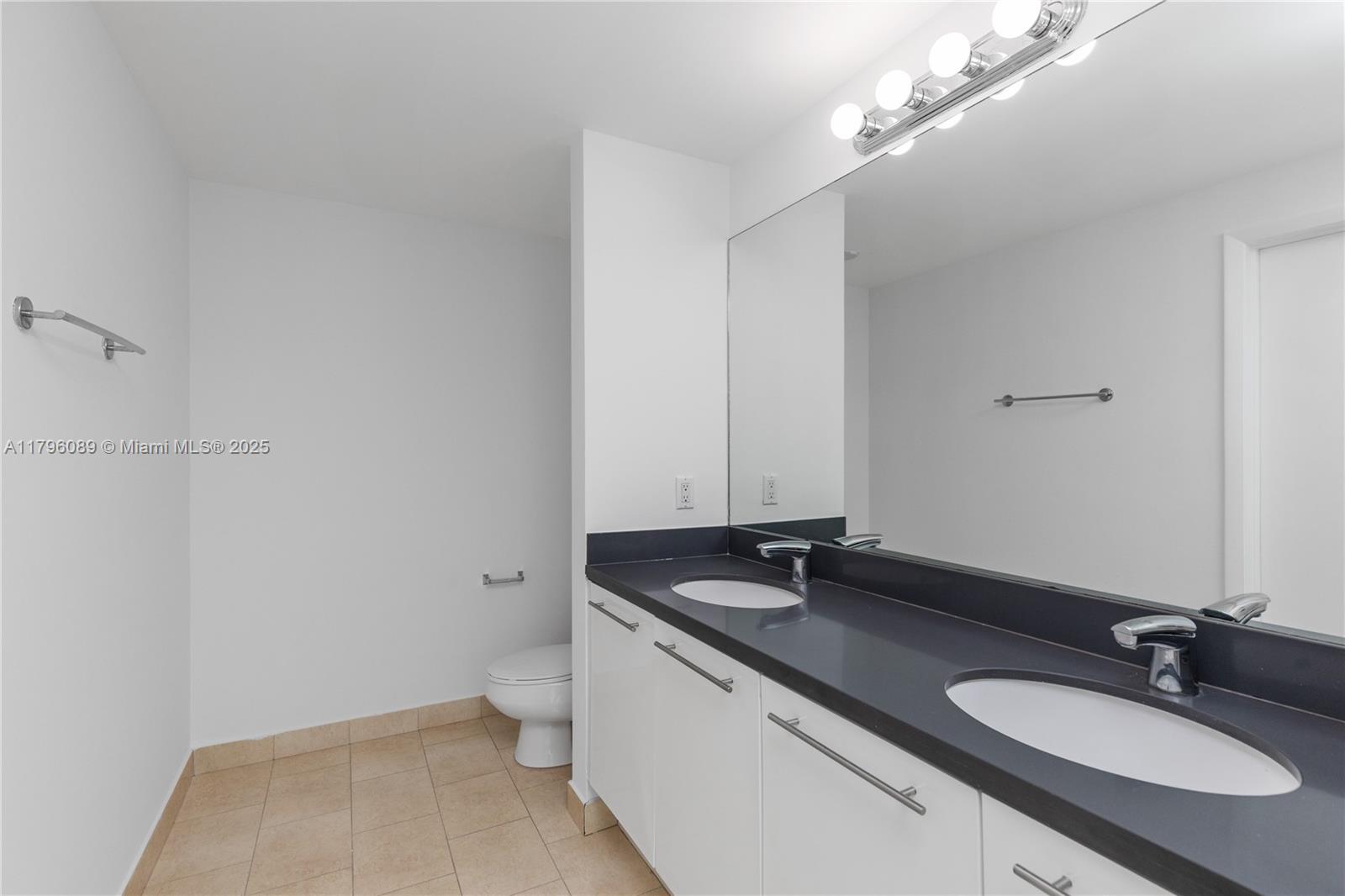 90 SW 3rd St # 3501