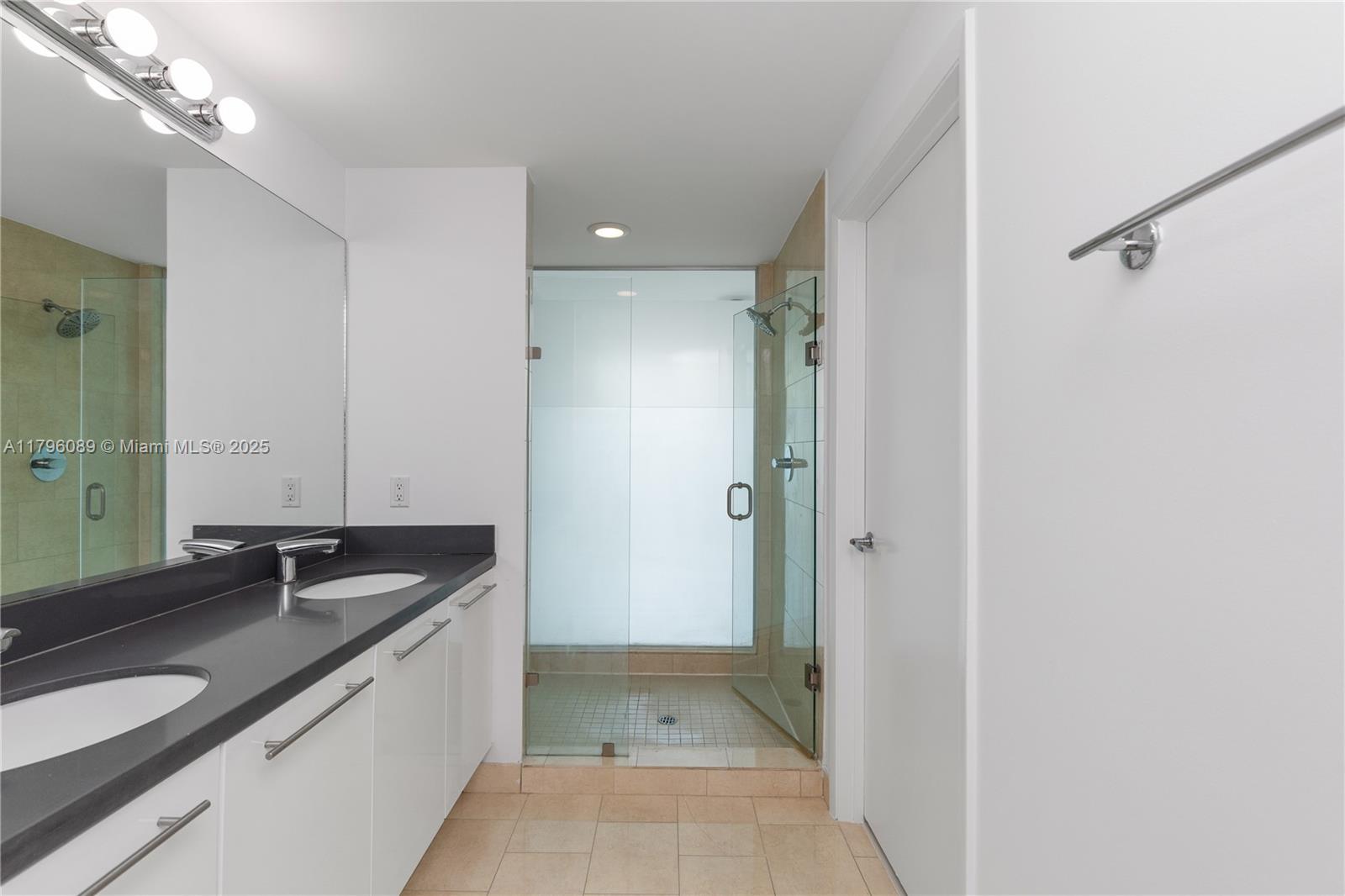 90 SW 3rd St # 3501