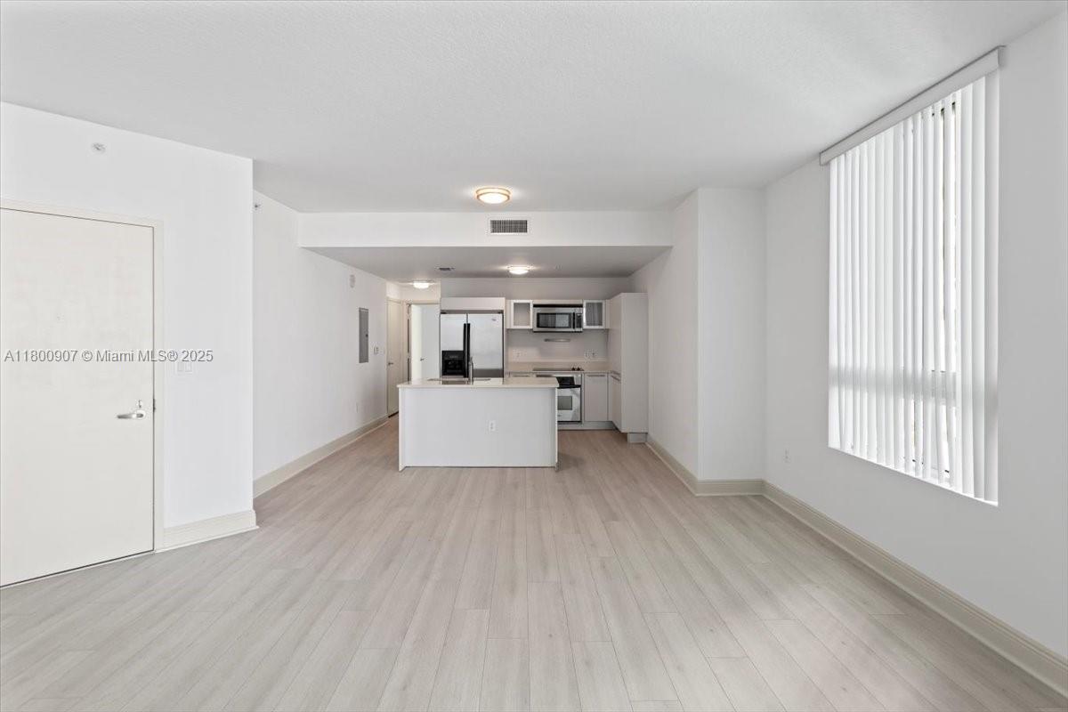 1900 N Bayshore Dr # 1810