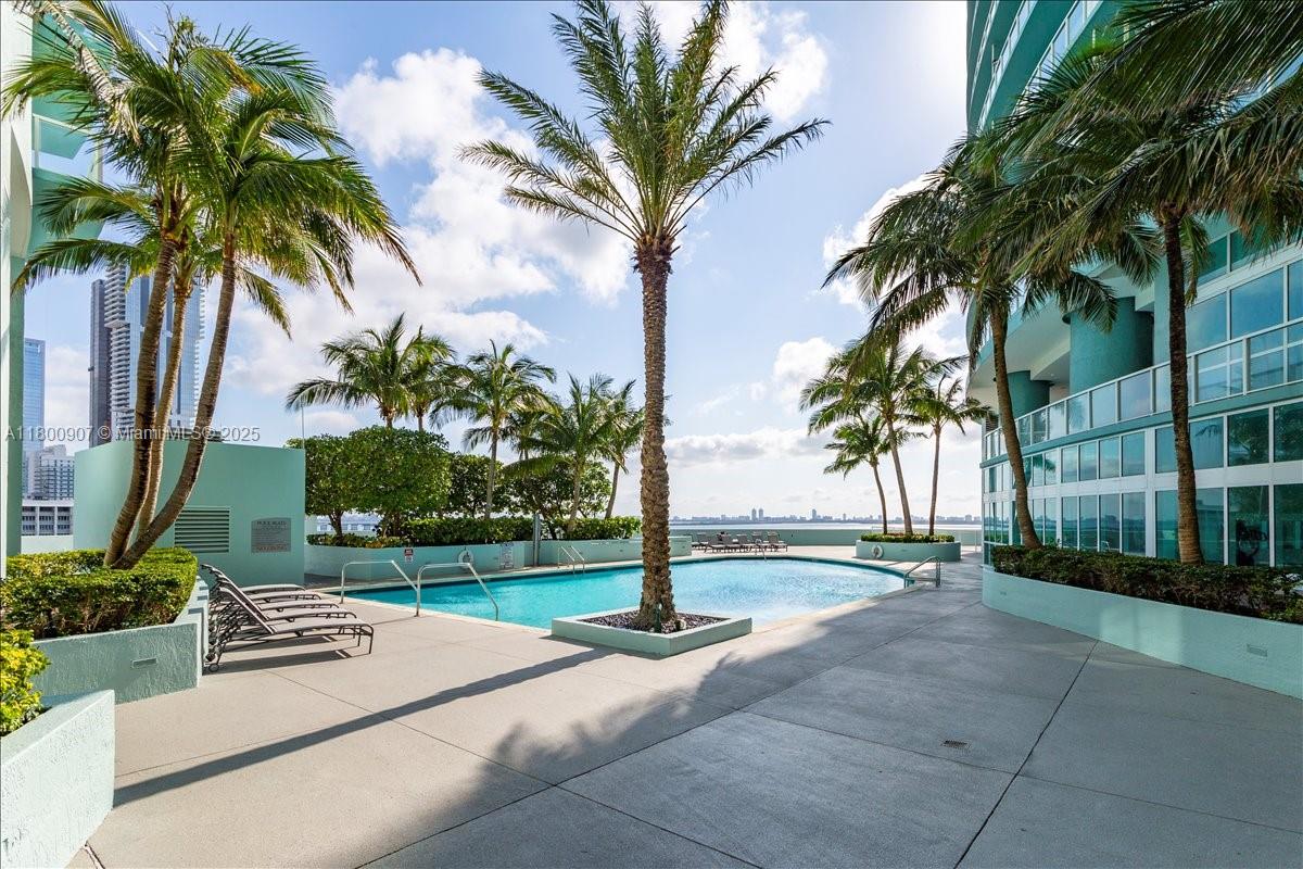1900 N Bayshore Dr # 1810