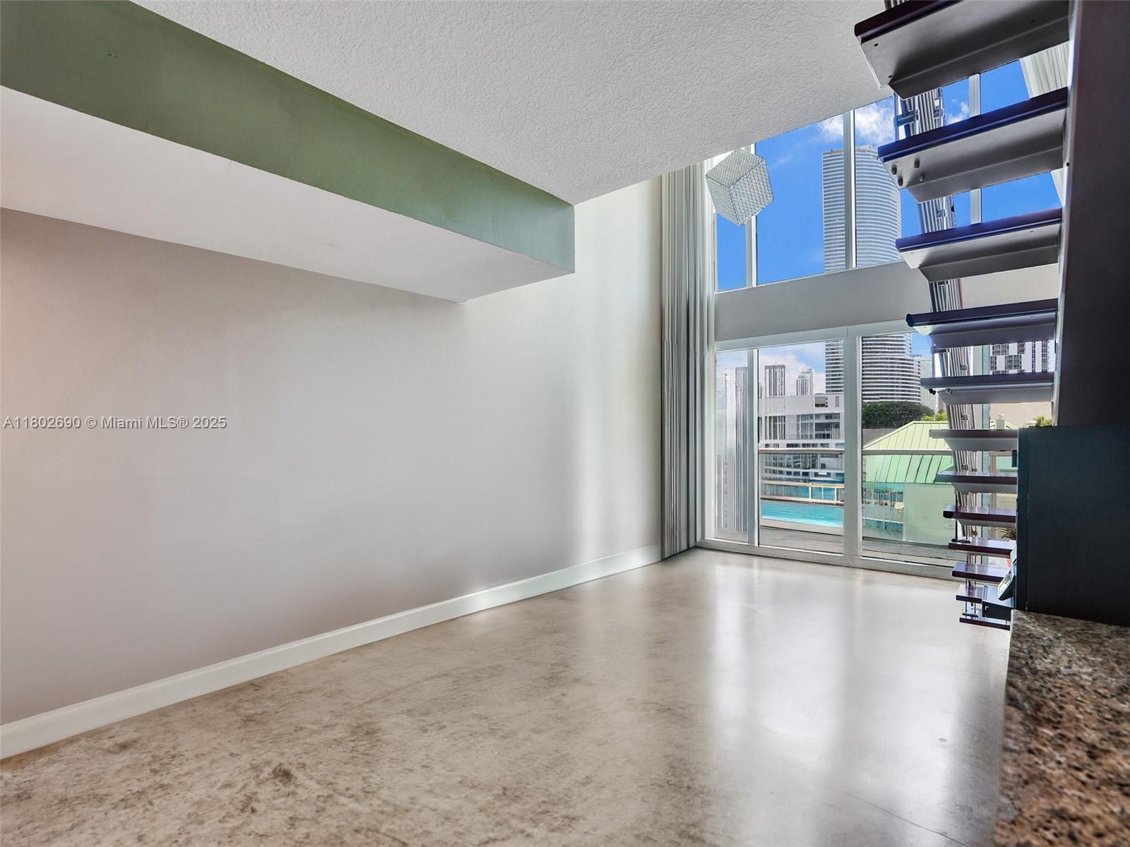 41 SE 5th St # 803
