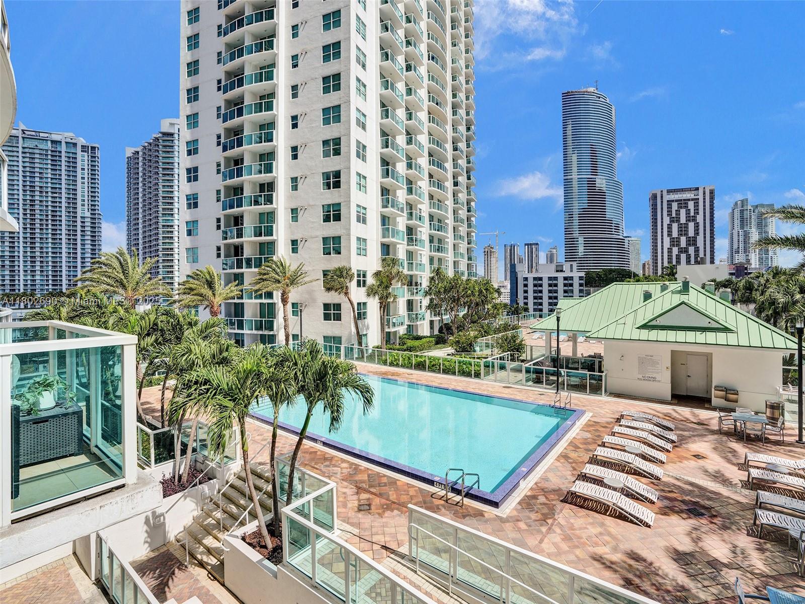 41 SE 5th St # 803