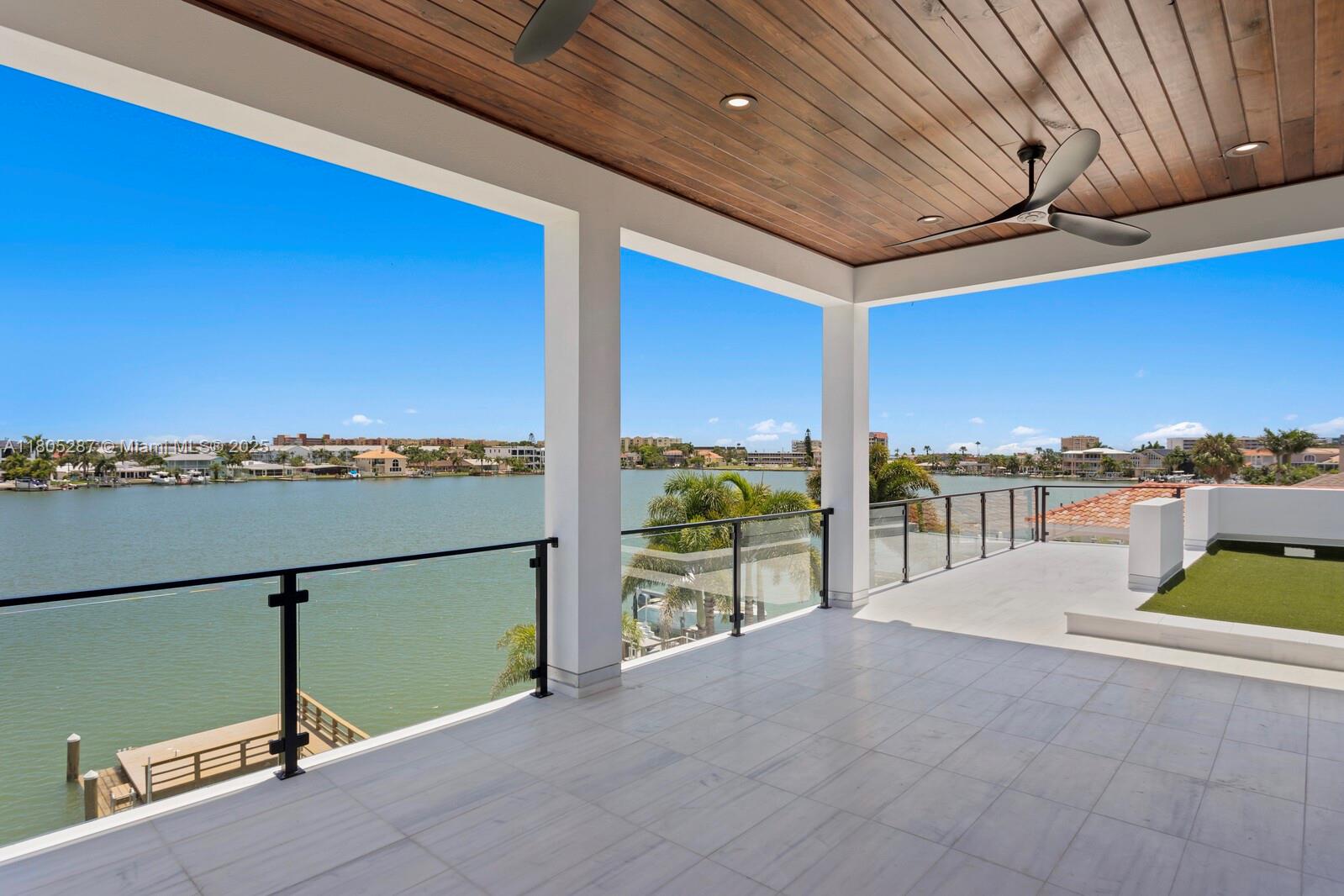 17059 Dolphin Dr