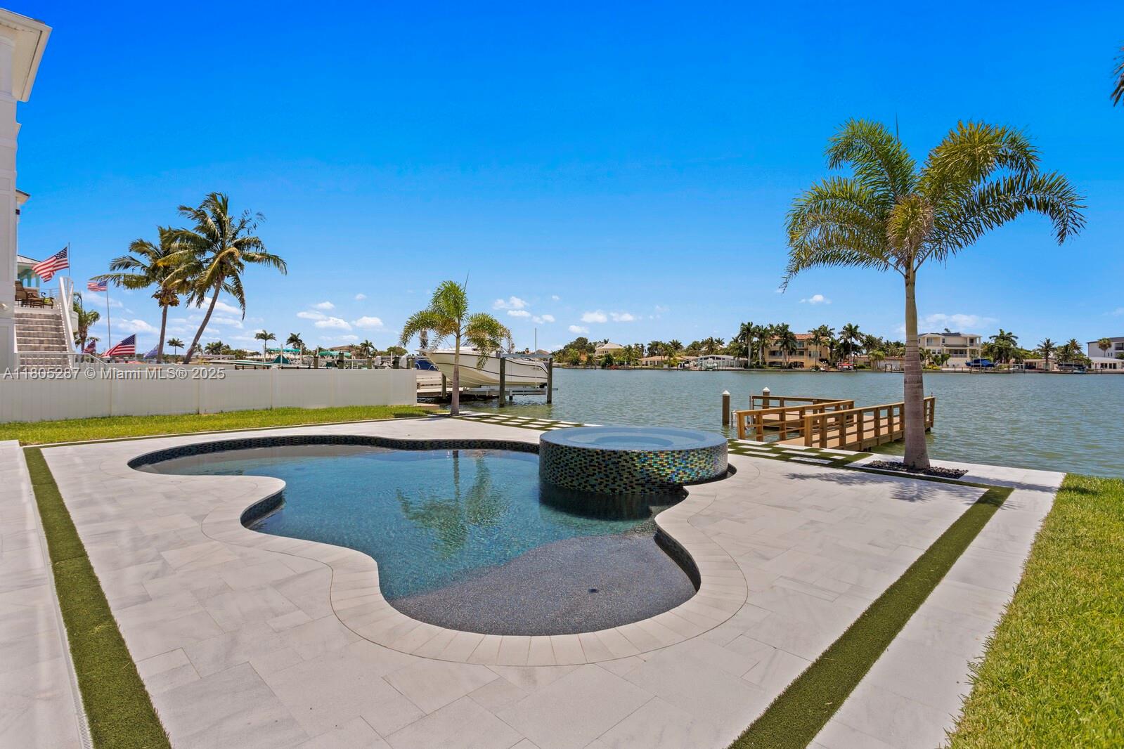 17059 Dolphin Dr
