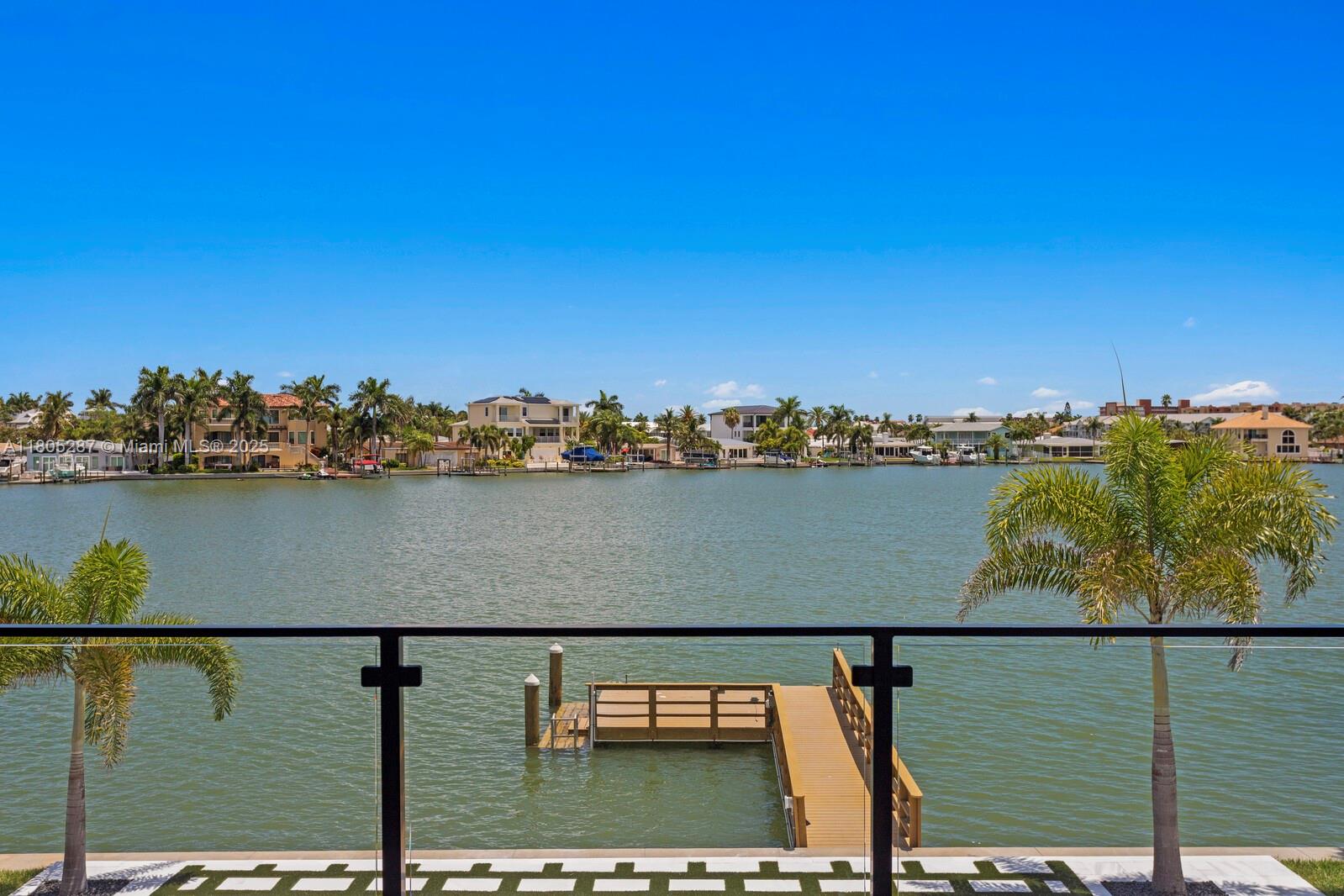 17059 Dolphin Dr