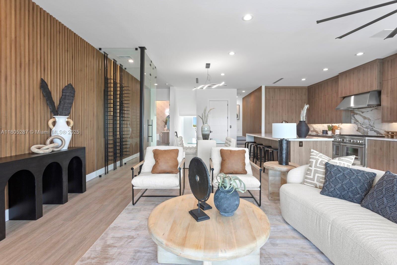 17059 Dolphin Dr