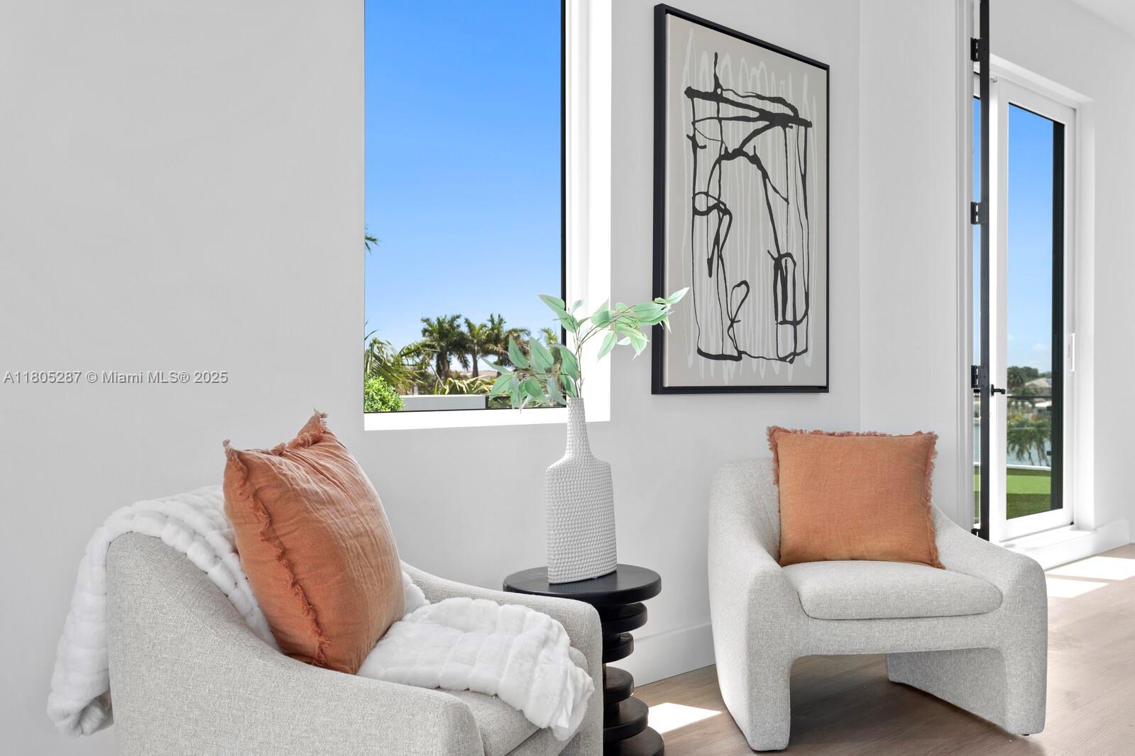 17059 Dolphin Dr