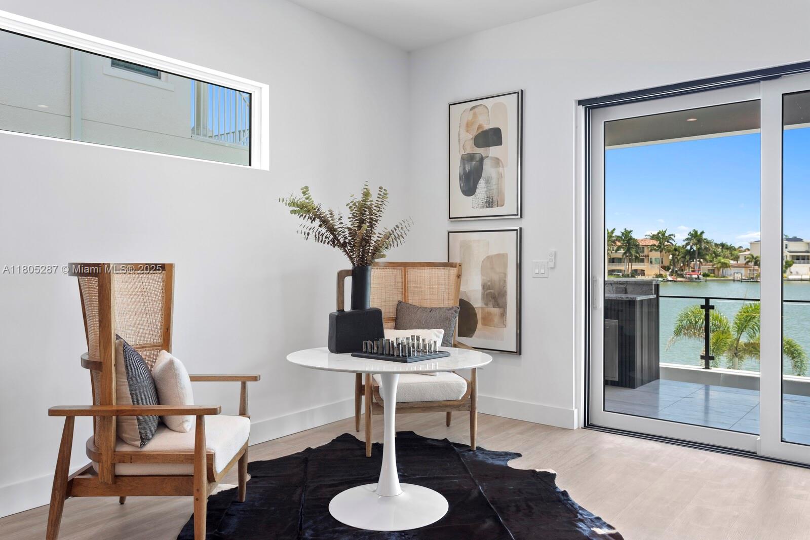 17059 Dolphin Dr