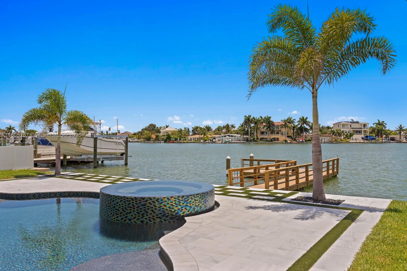 17059 Dolphin Dr