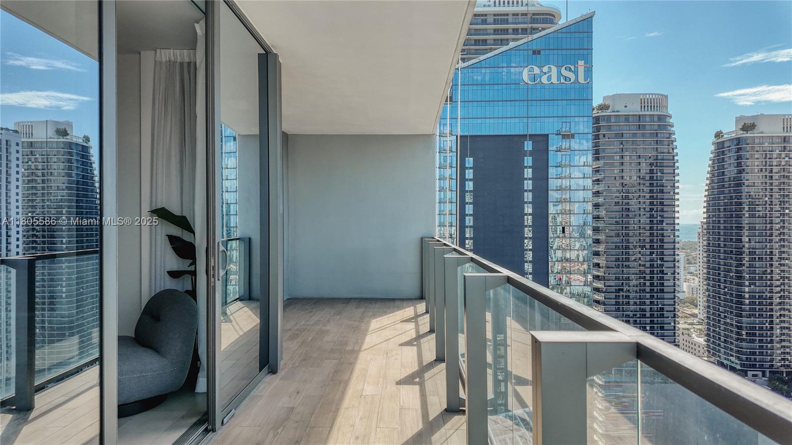 68 SE 6th St # 3106