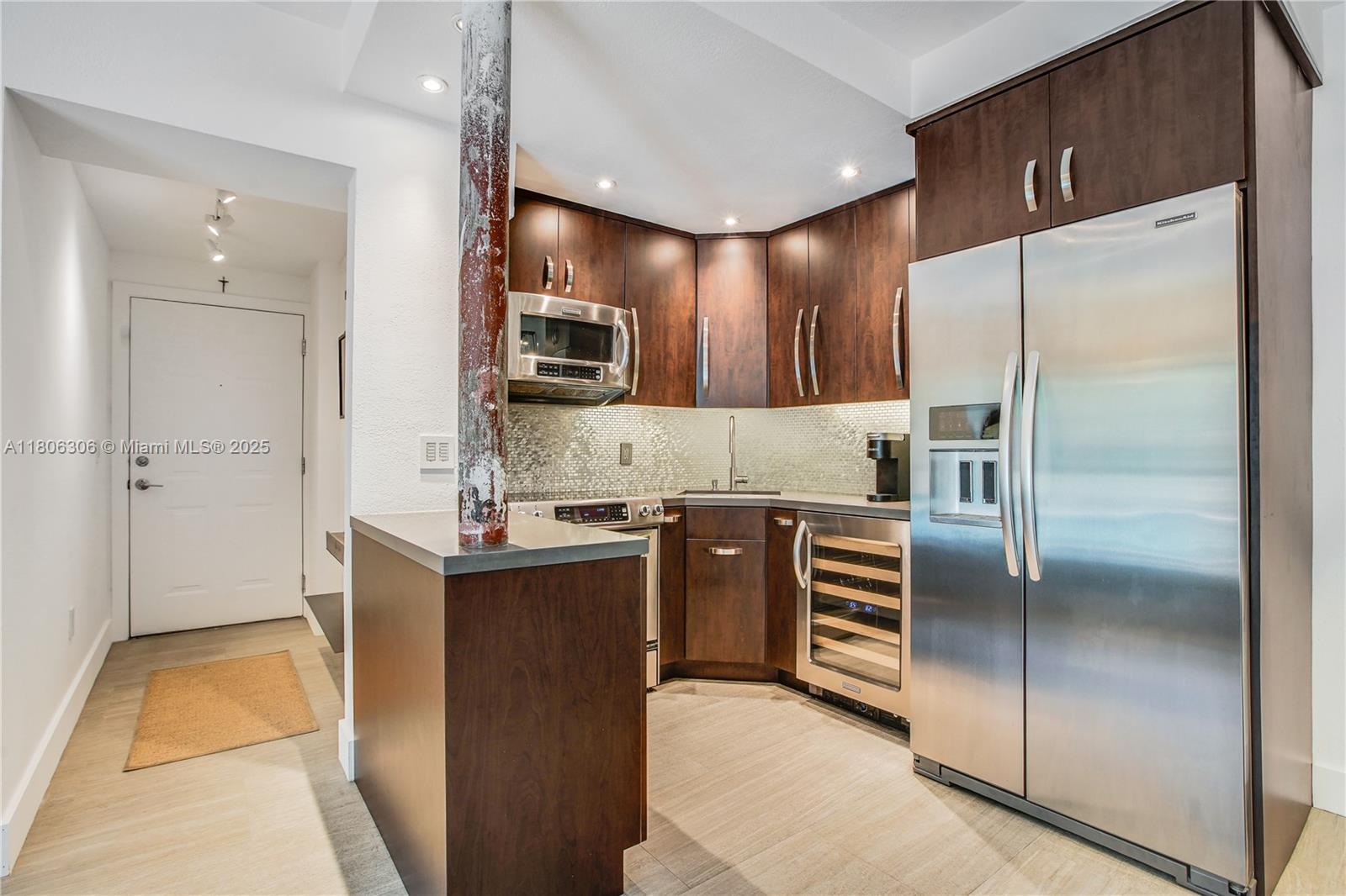45 Antilla Ave # 1G