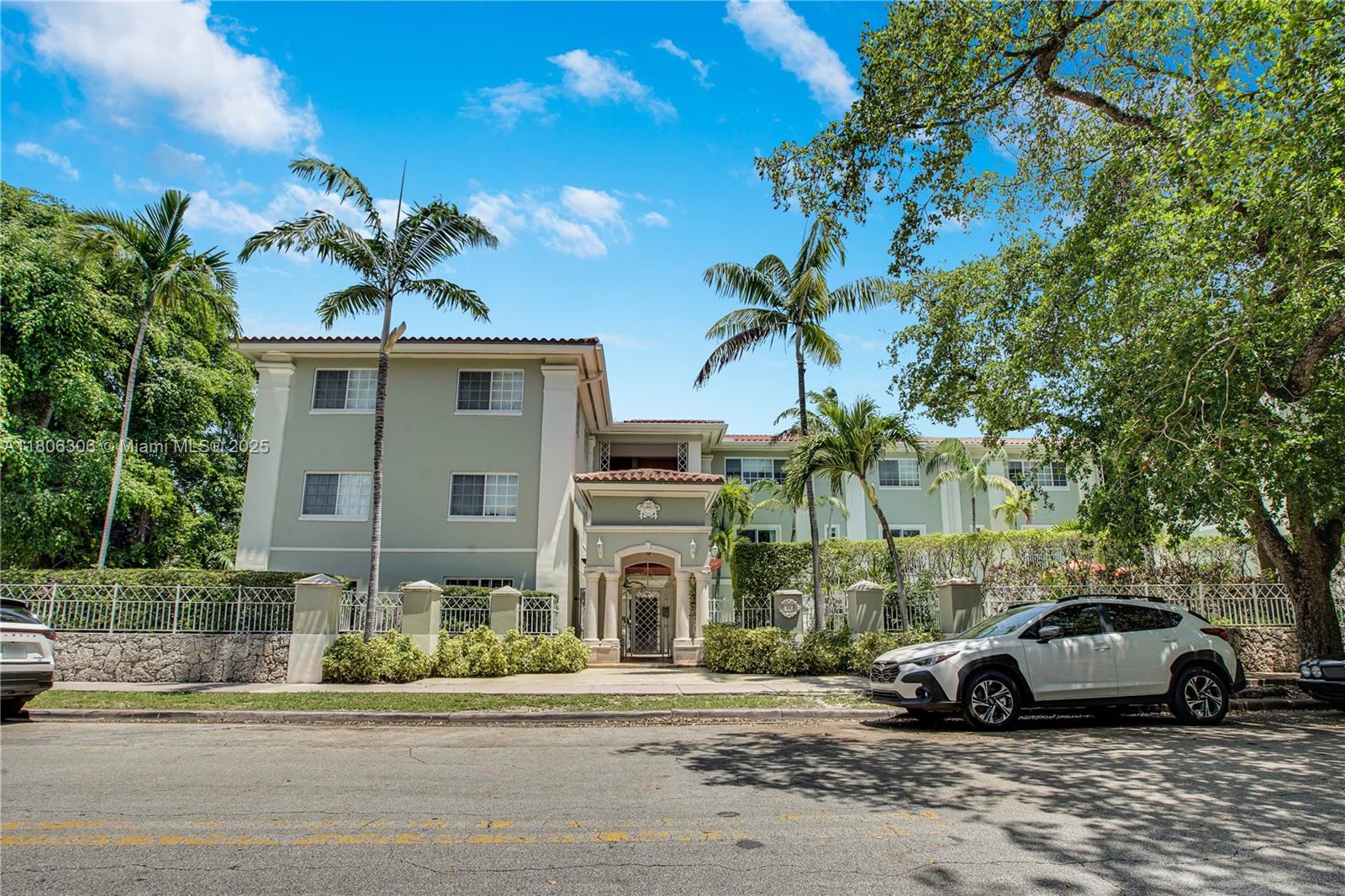 45 Antilla Ave # 1G
