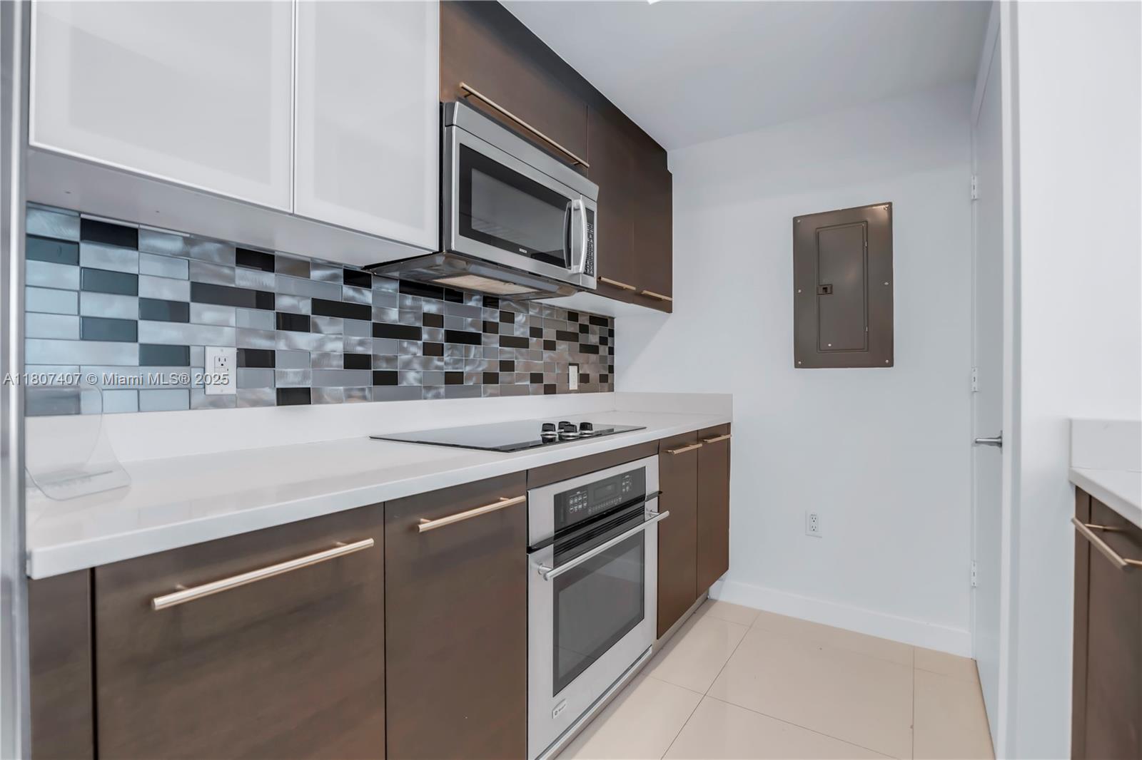 500 Brickell Ave # 3103