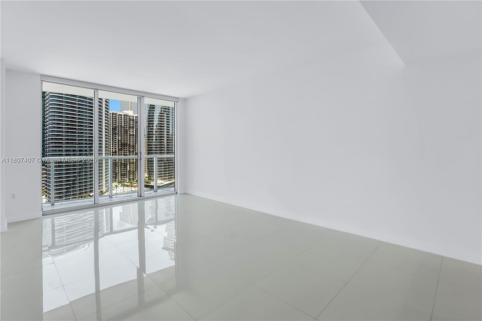 500 Brickell Ave # 3103