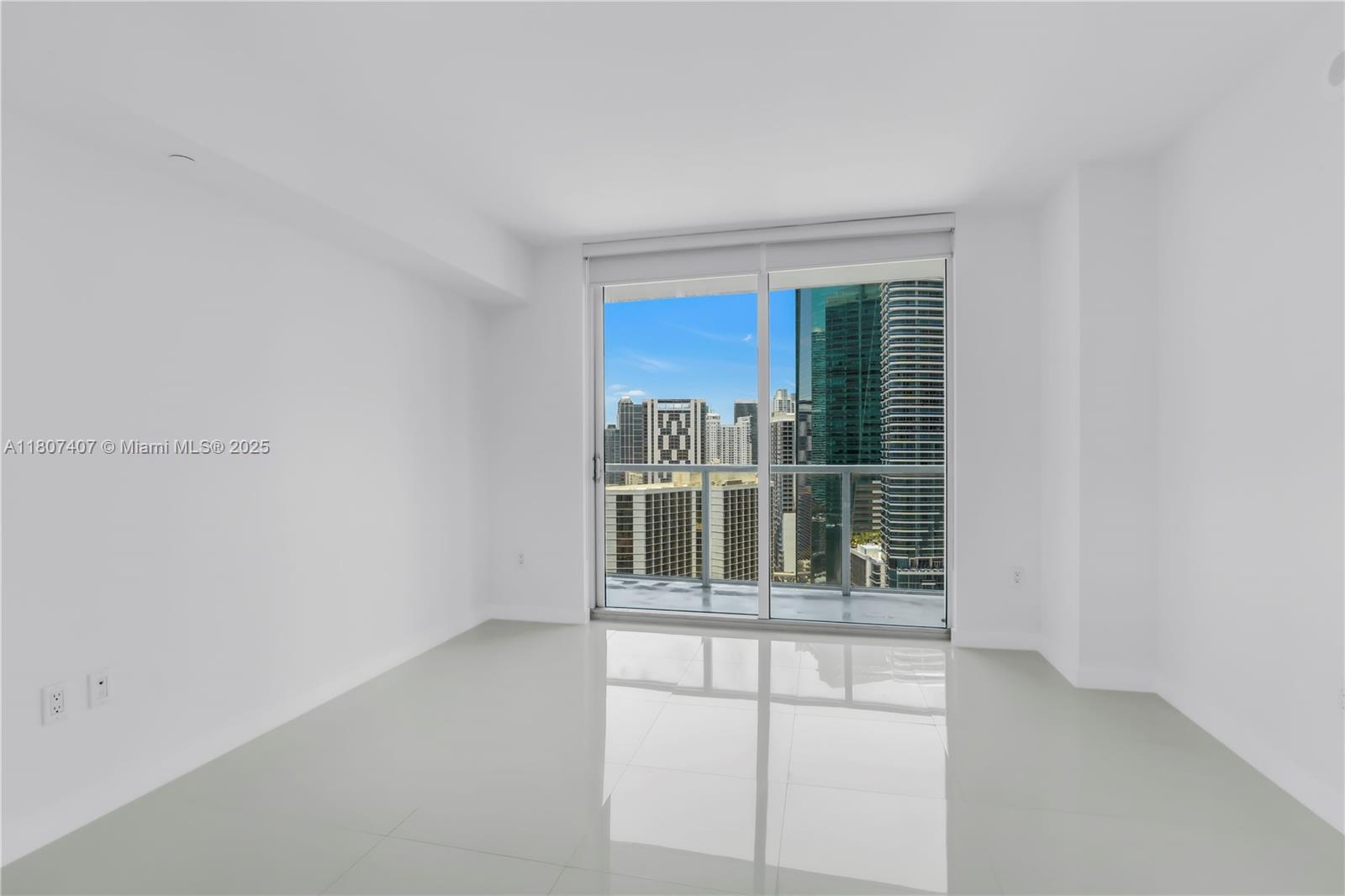 500 Brickell Ave # 3103