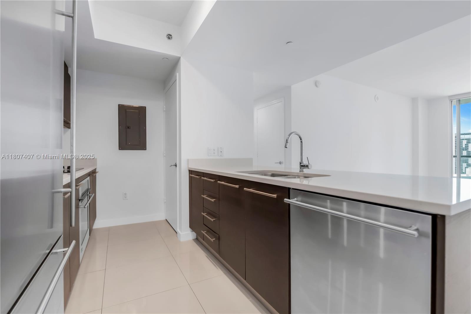 500 Brickell Ave # 3103