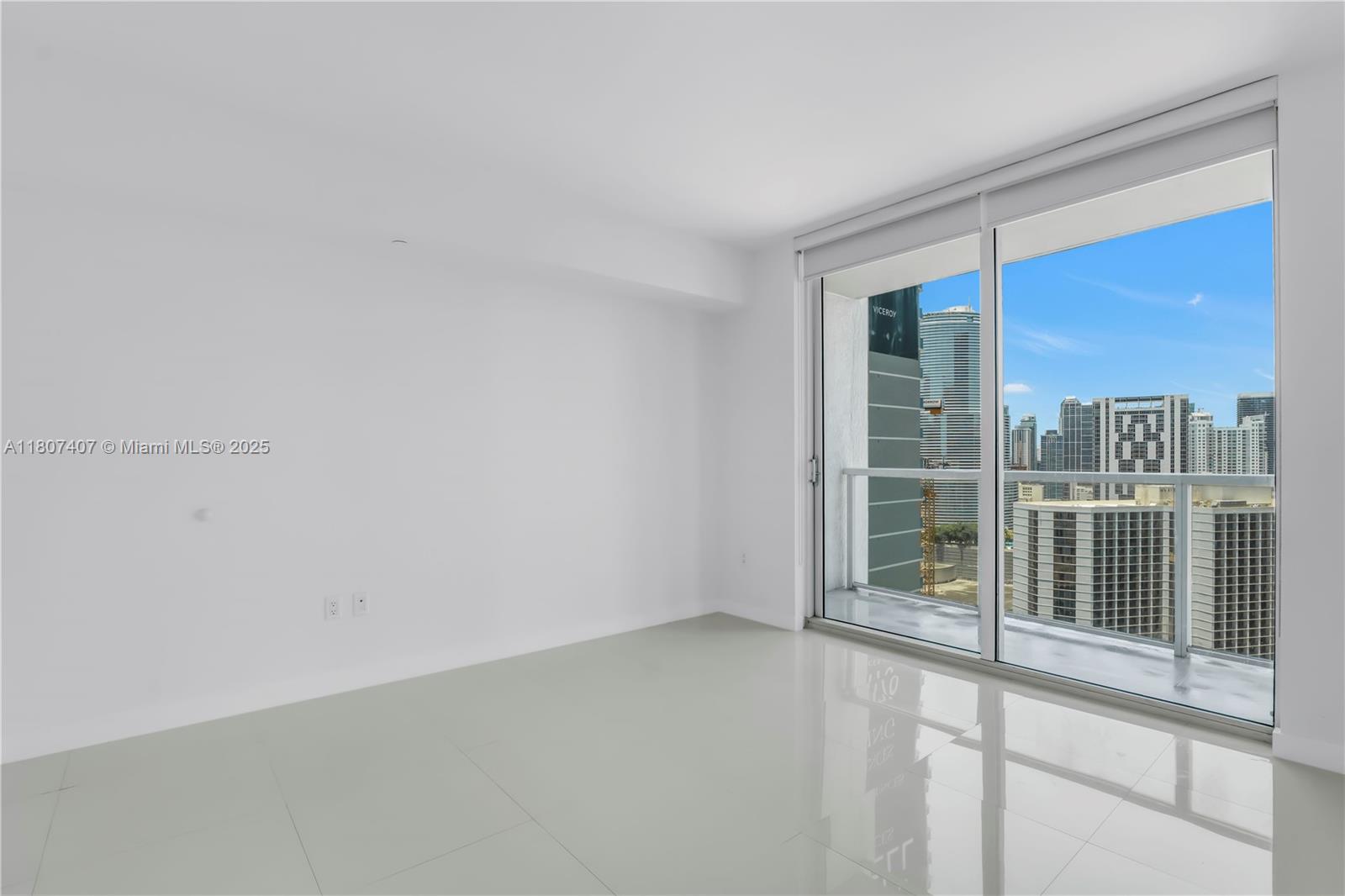 500 Brickell Ave # 3103