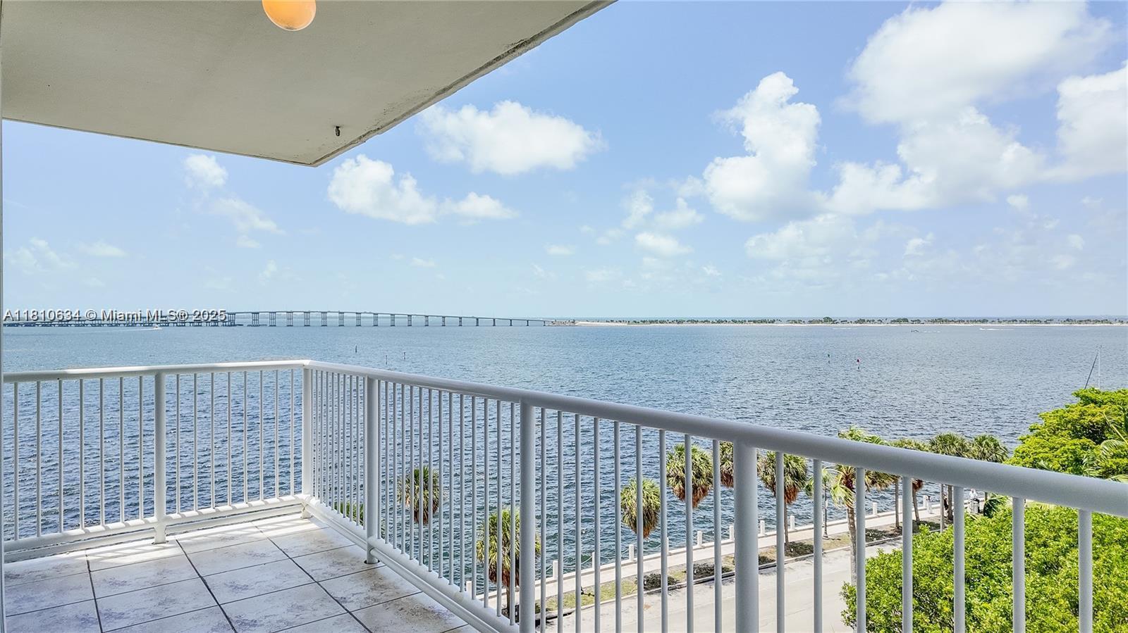 1440 Brickell Bay # 702