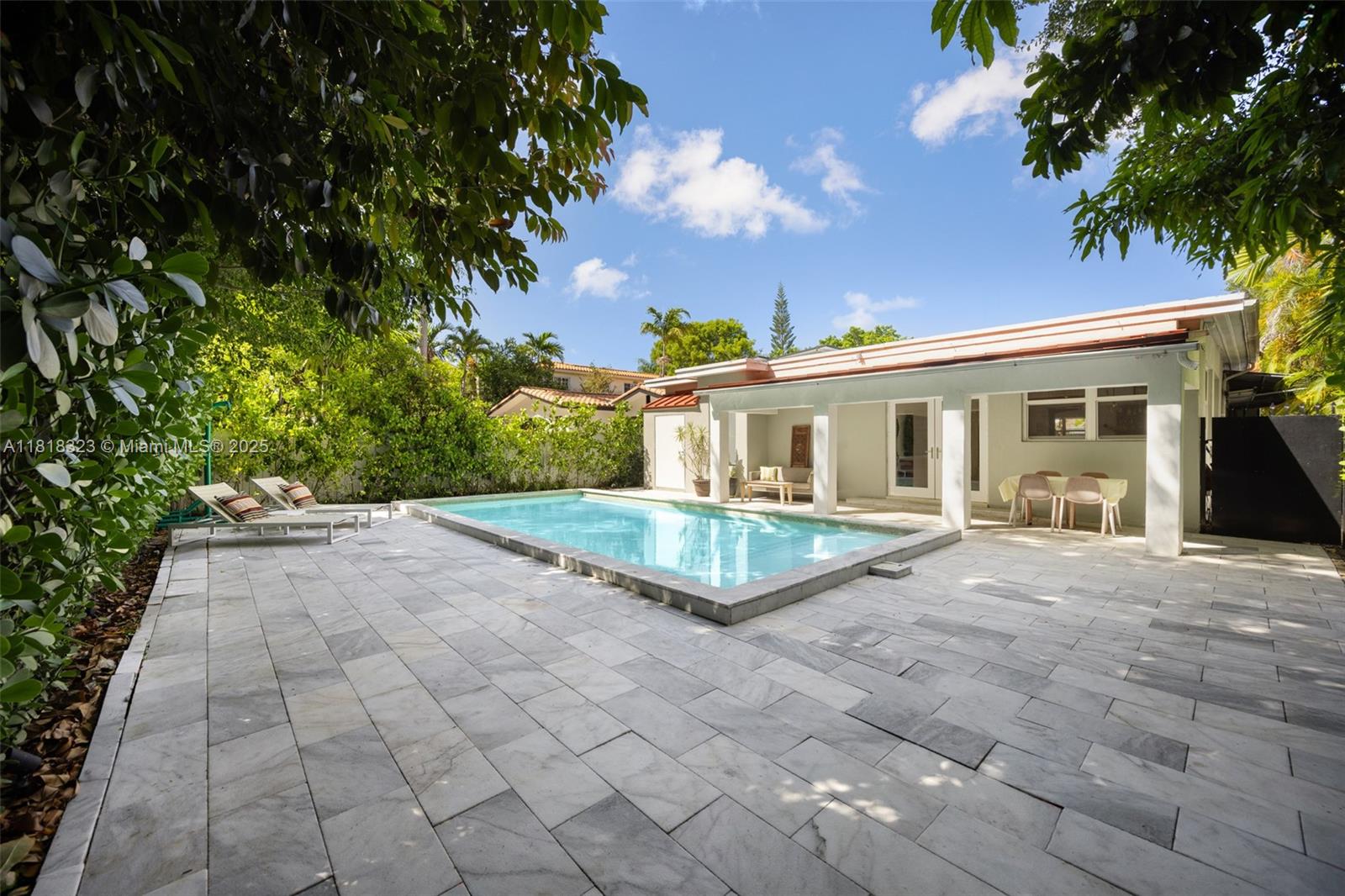 261 SW 30th Rd