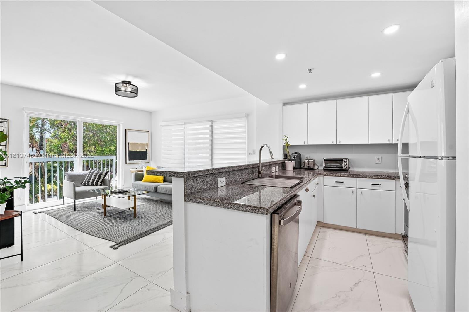 2740 SW 28th Ter # 202