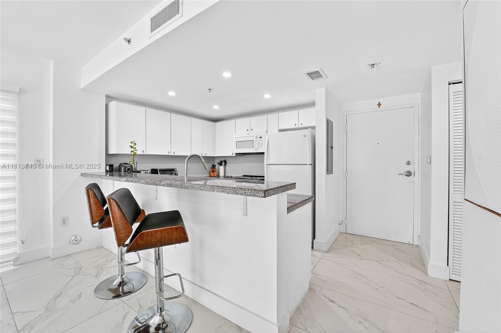 2740 SW 28th Ter # 202