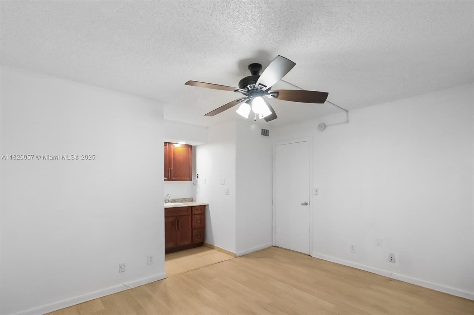 10167 Twin Lakes Dr Unit: 23-N