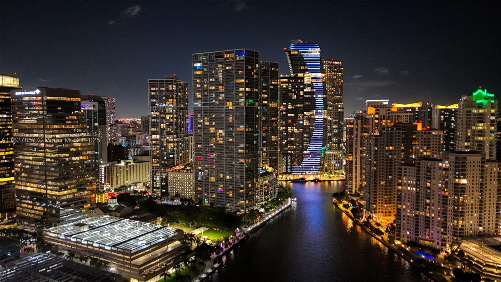 495 Brickell Ave # 3901