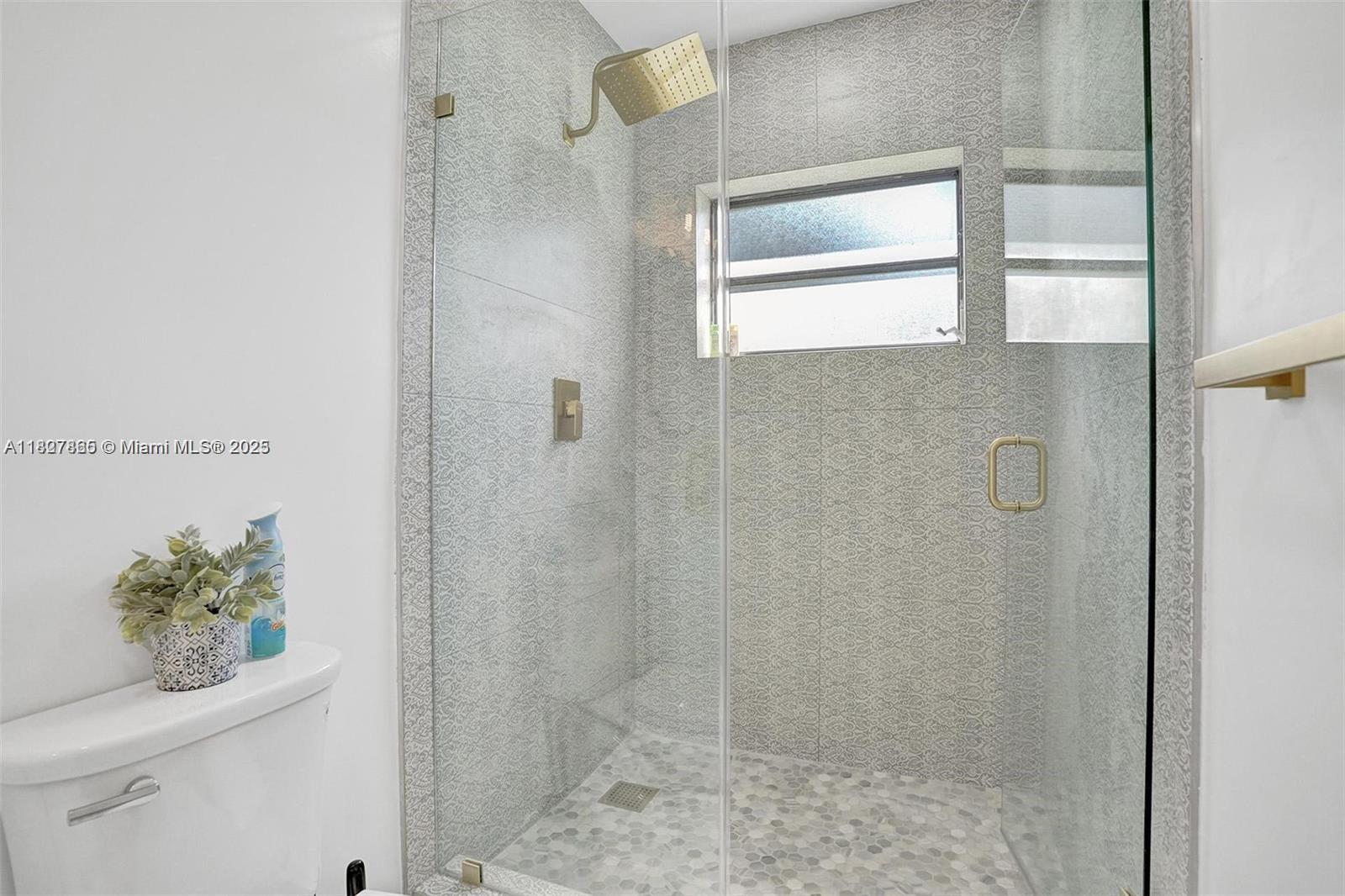 110 SW 5th St