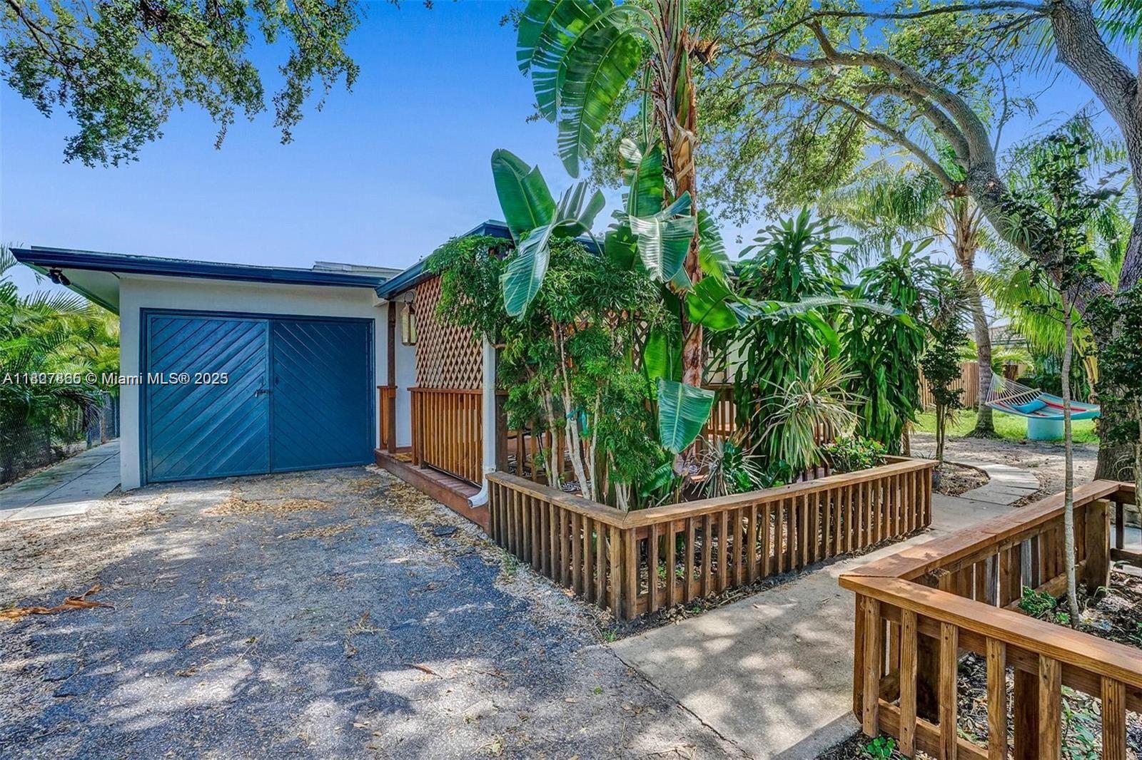 110 SW 5th St