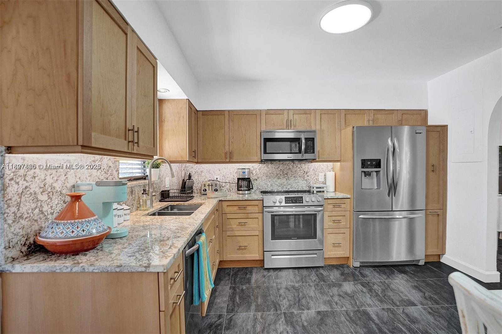 110 SW 5th St