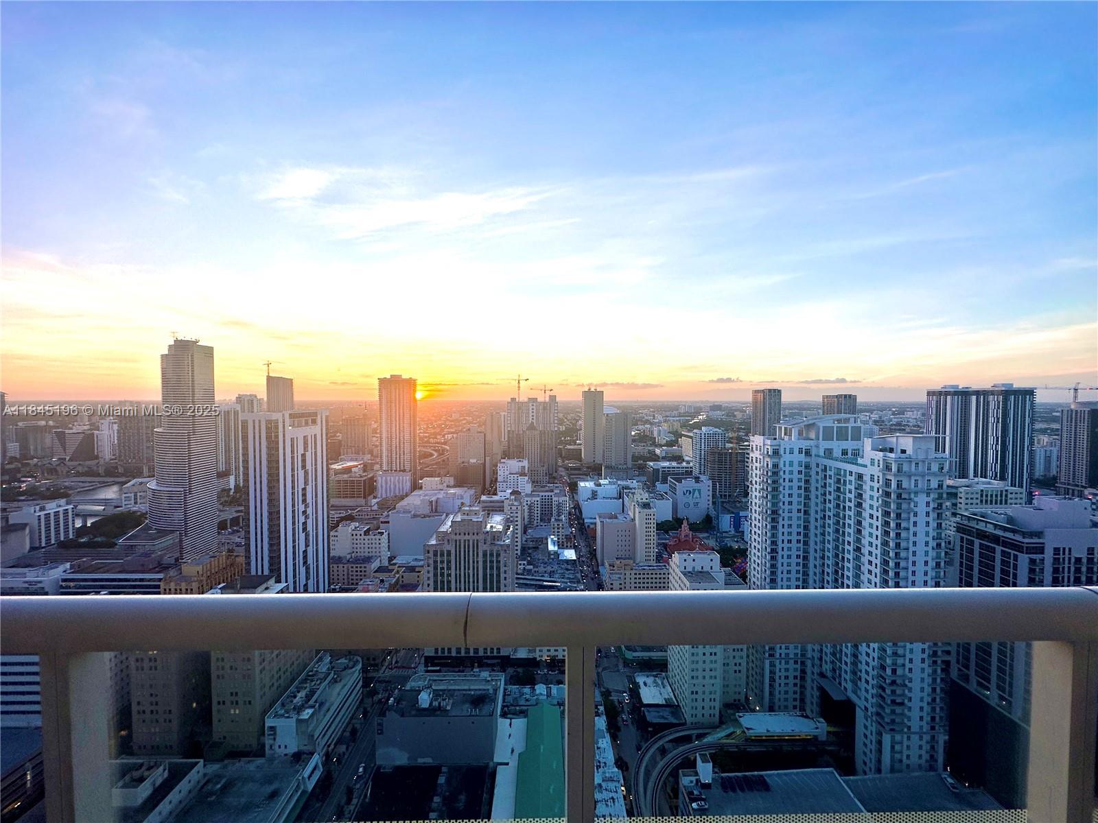 50 Biscayne Blvd # 4803