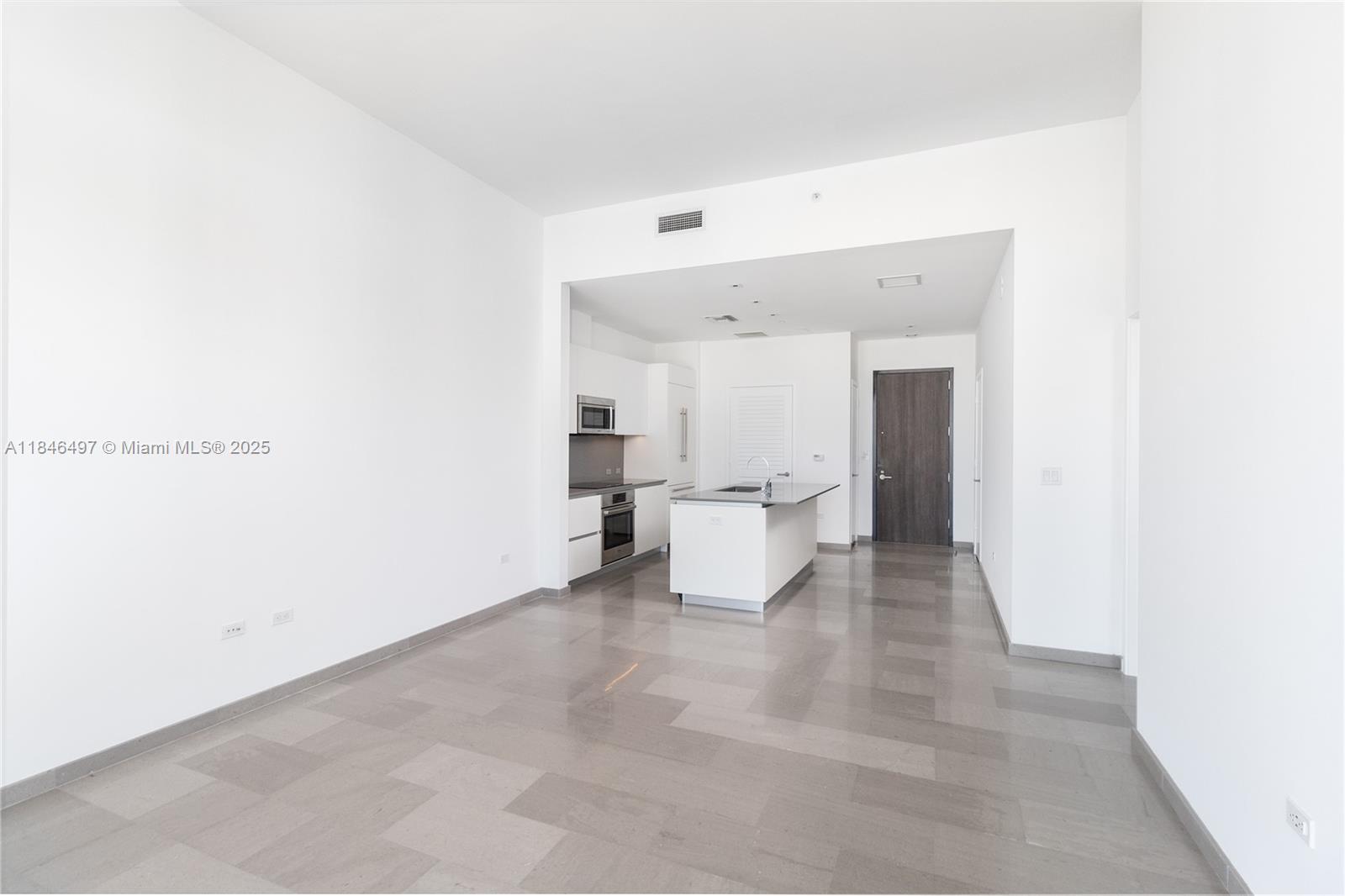 68 SE 6th St # 4006