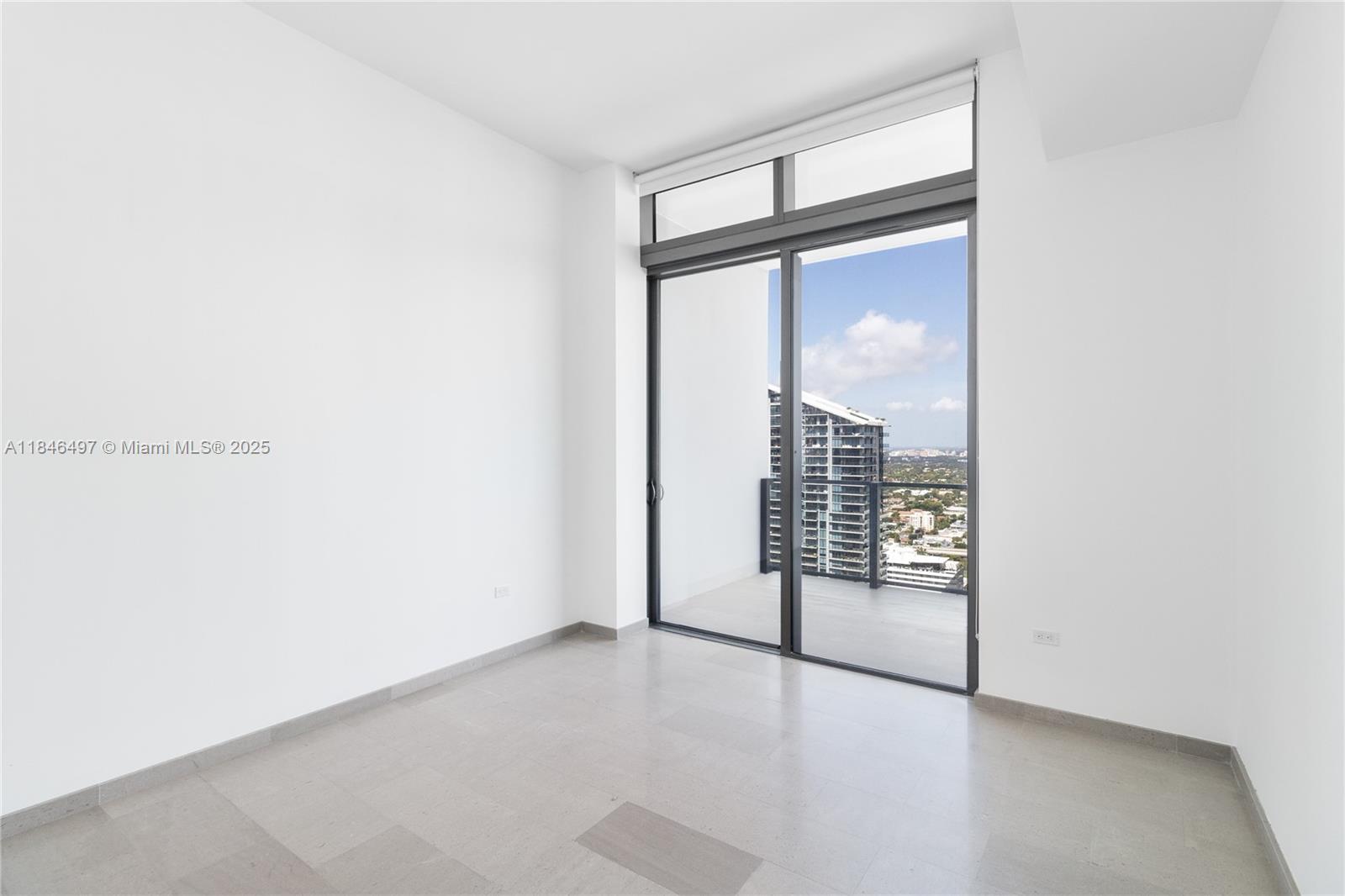 68 SE 6th St # 4006
