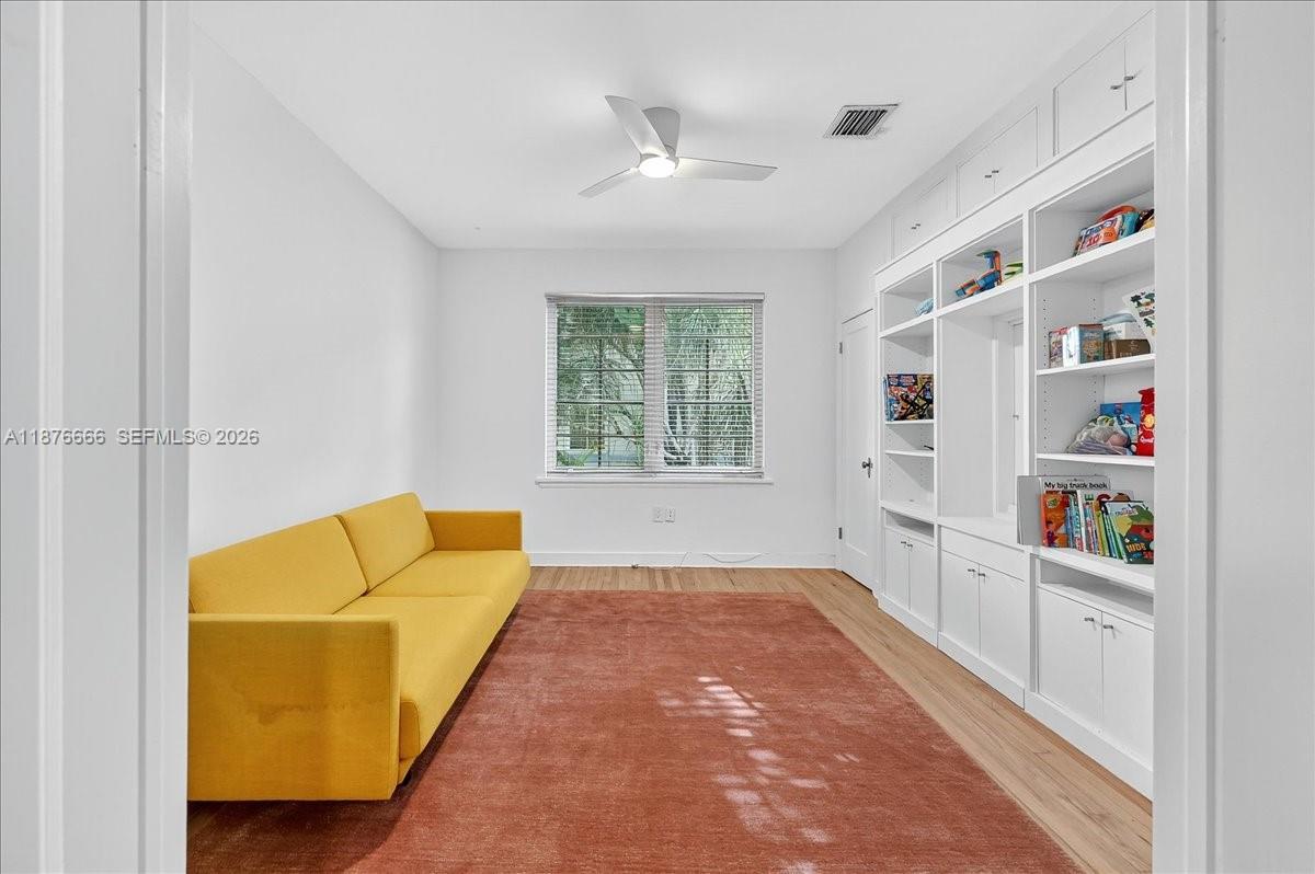 732 Euclid Ave # 4