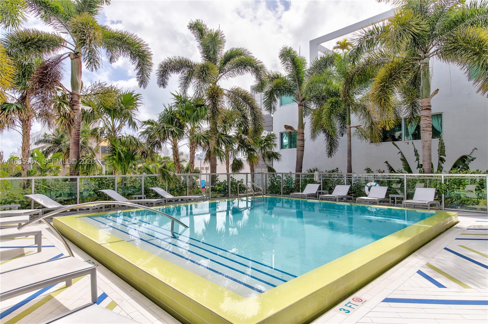 1700 Meridian Ave # 501