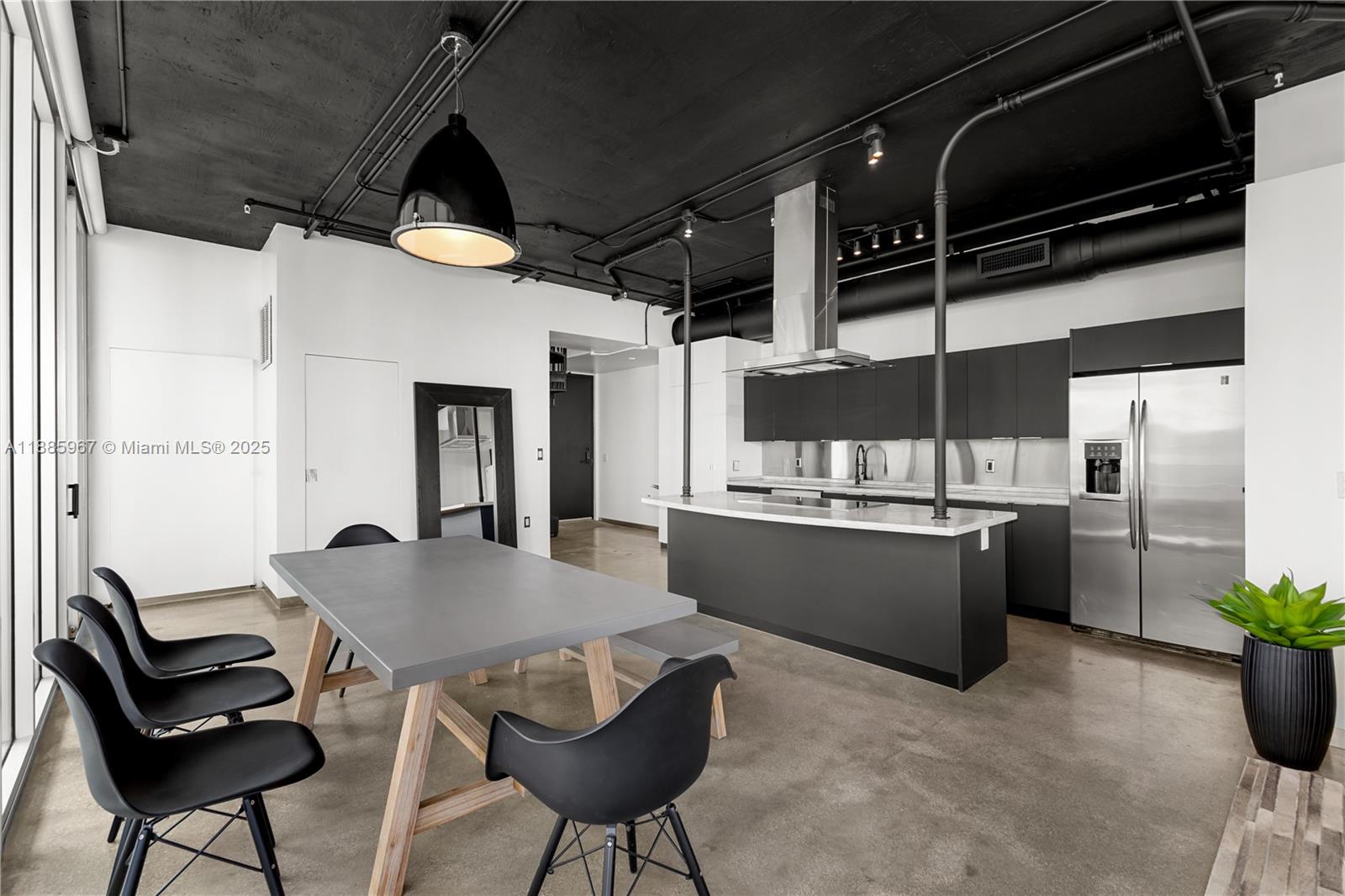 1700 Meridian Ave # 501