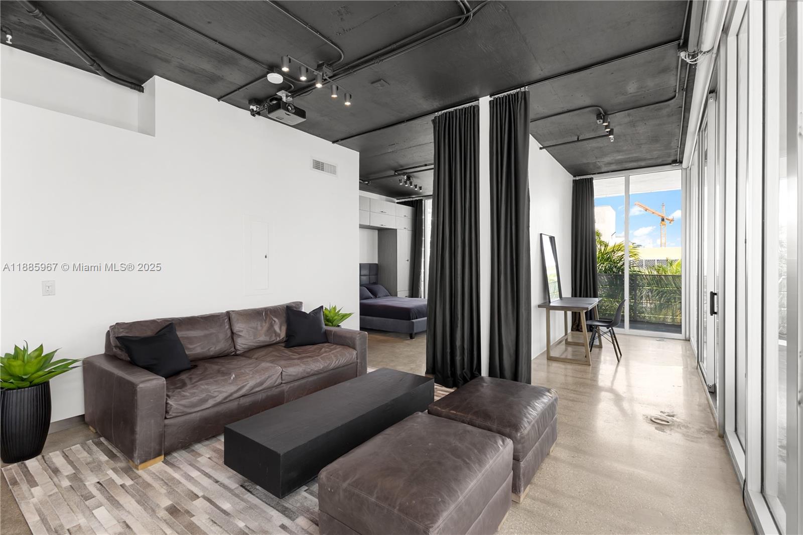 1700 Meridian Ave # 501