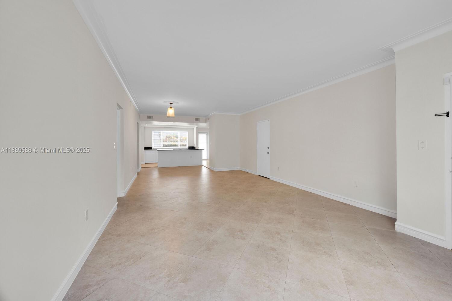 940 Sevilla Ave # 104