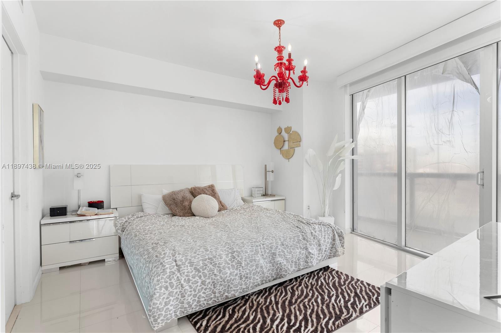 465 Brickell Ave # 2702