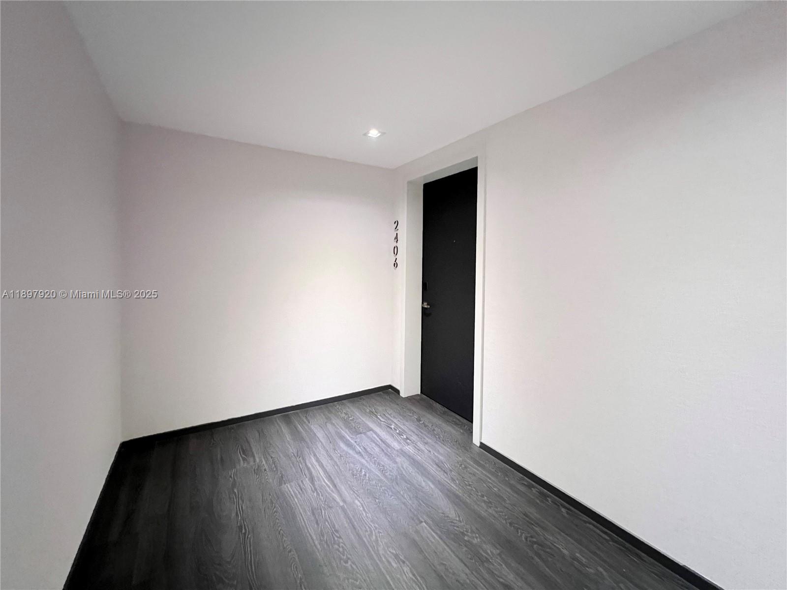 1451 Brickell Ave # 2406