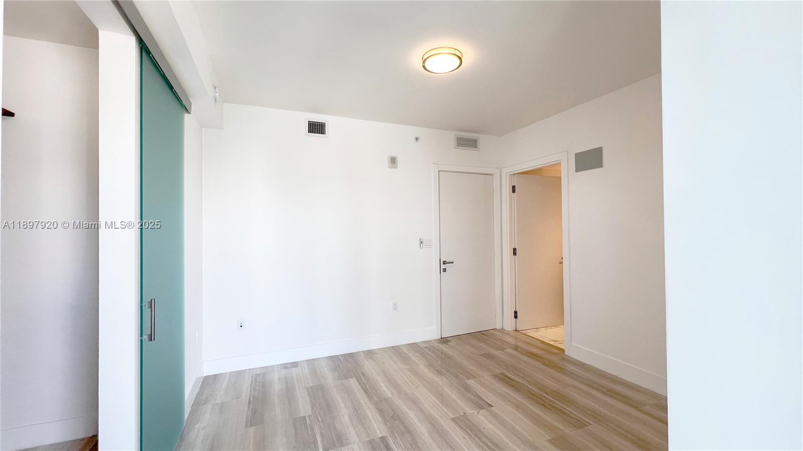 1451 Brickell Ave # 2406