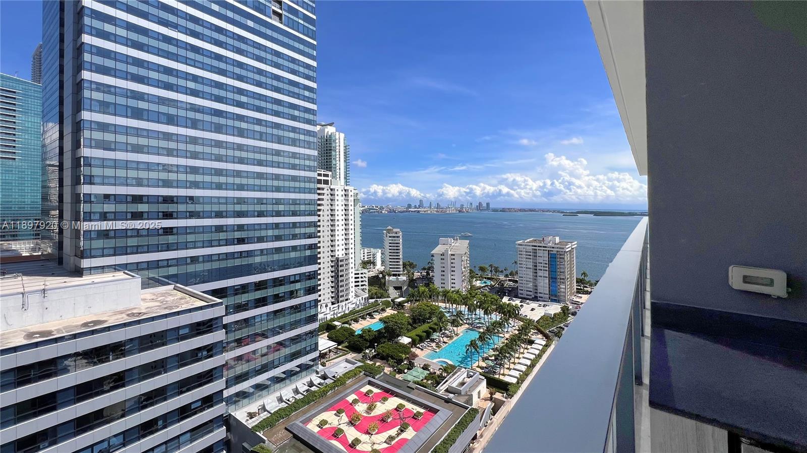 1451 Brickell Ave # 2406