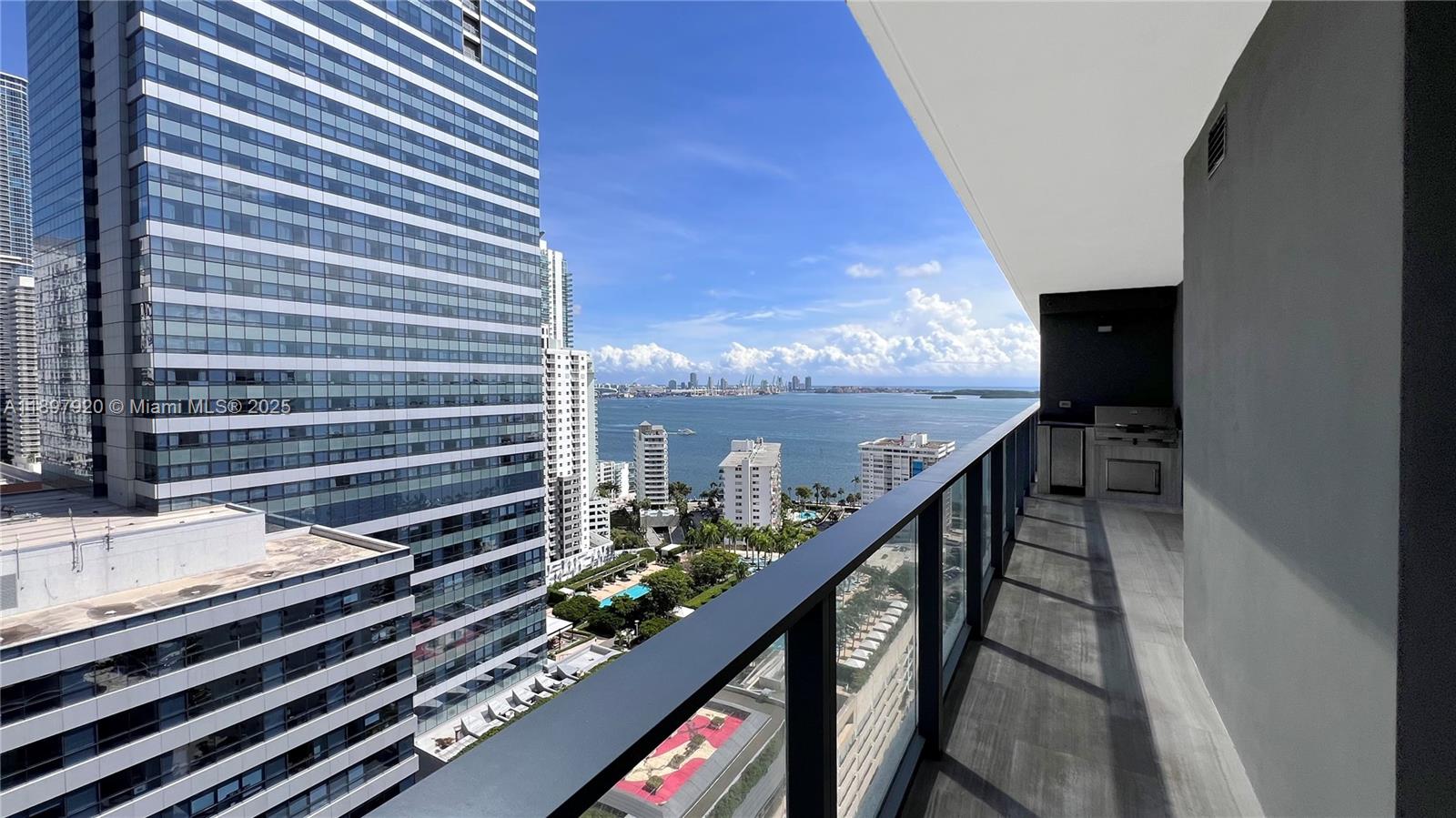 1451 Brickell Ave # 2406