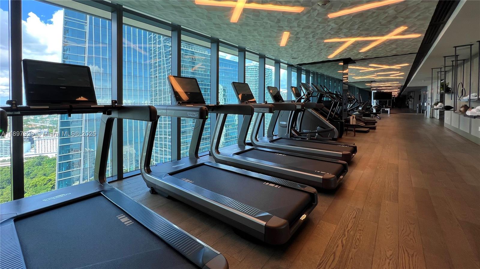 1451 Brickell Ave # 2406