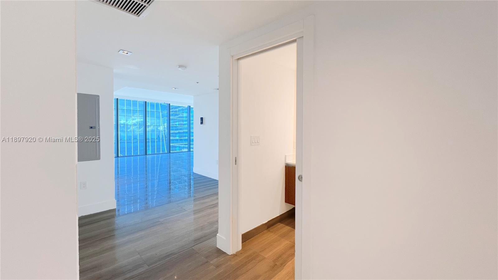 1451 Brickell Ave # 2406