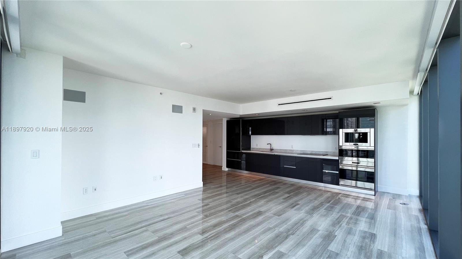 1451 Brickell Ave # 2406