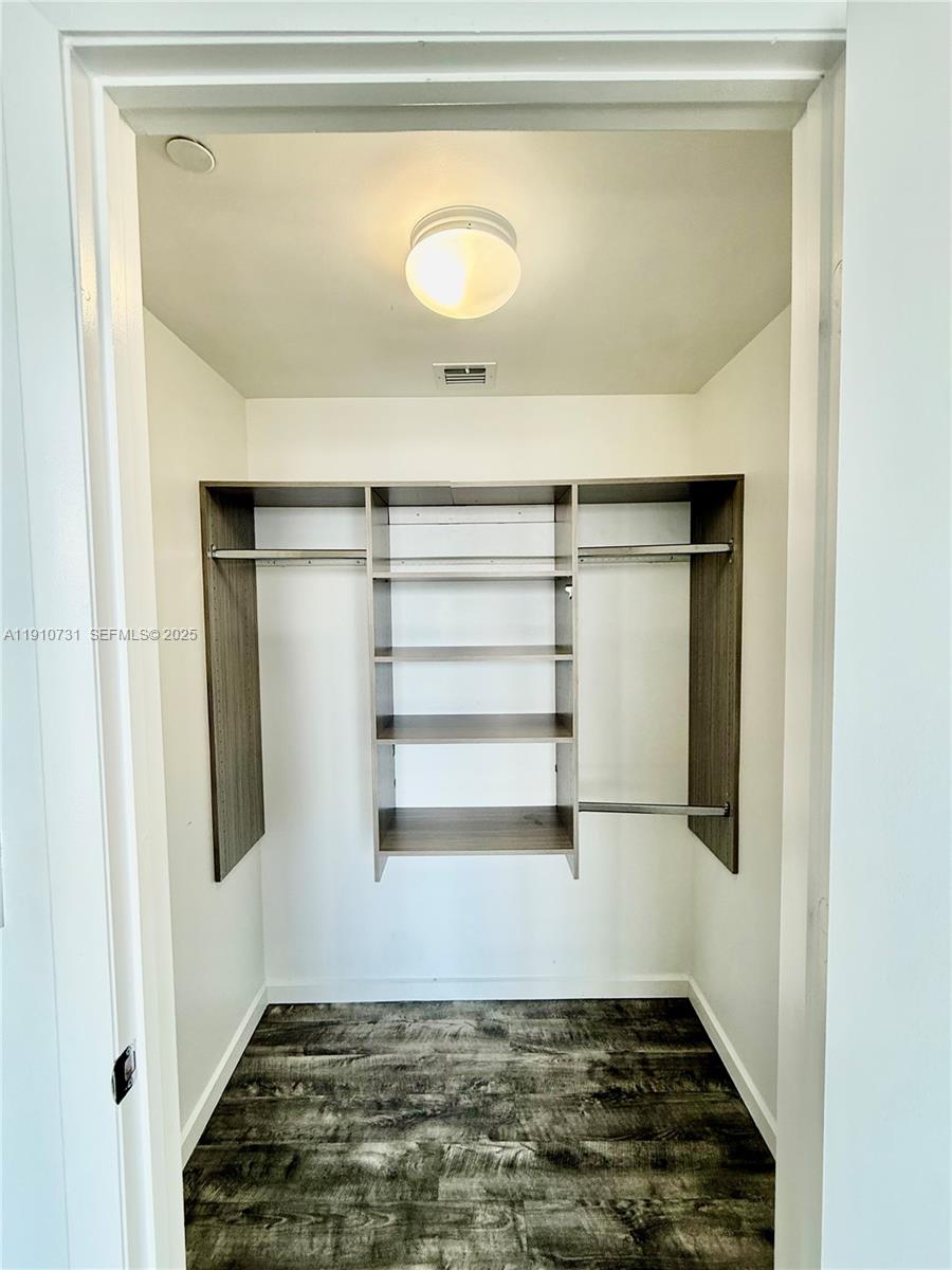 50 Biscayne Blvd # 2909