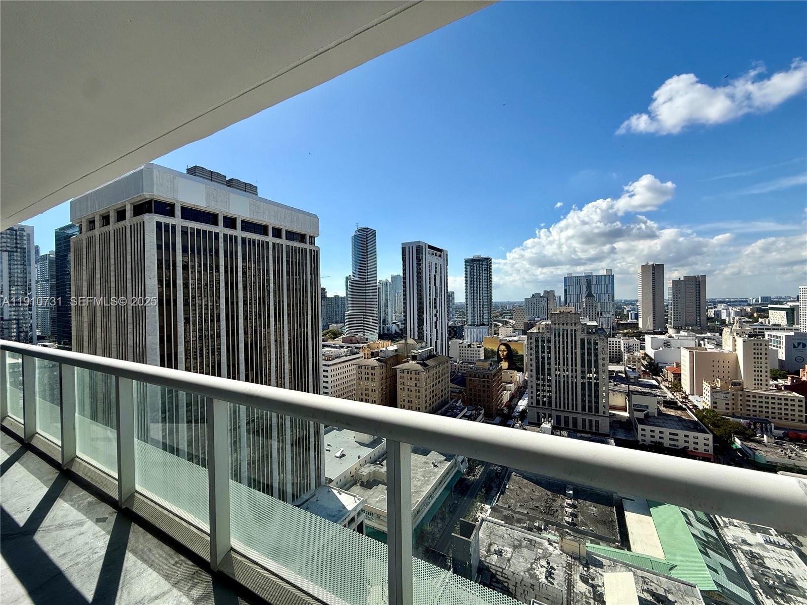 50 Biscayne Blvd # 2909